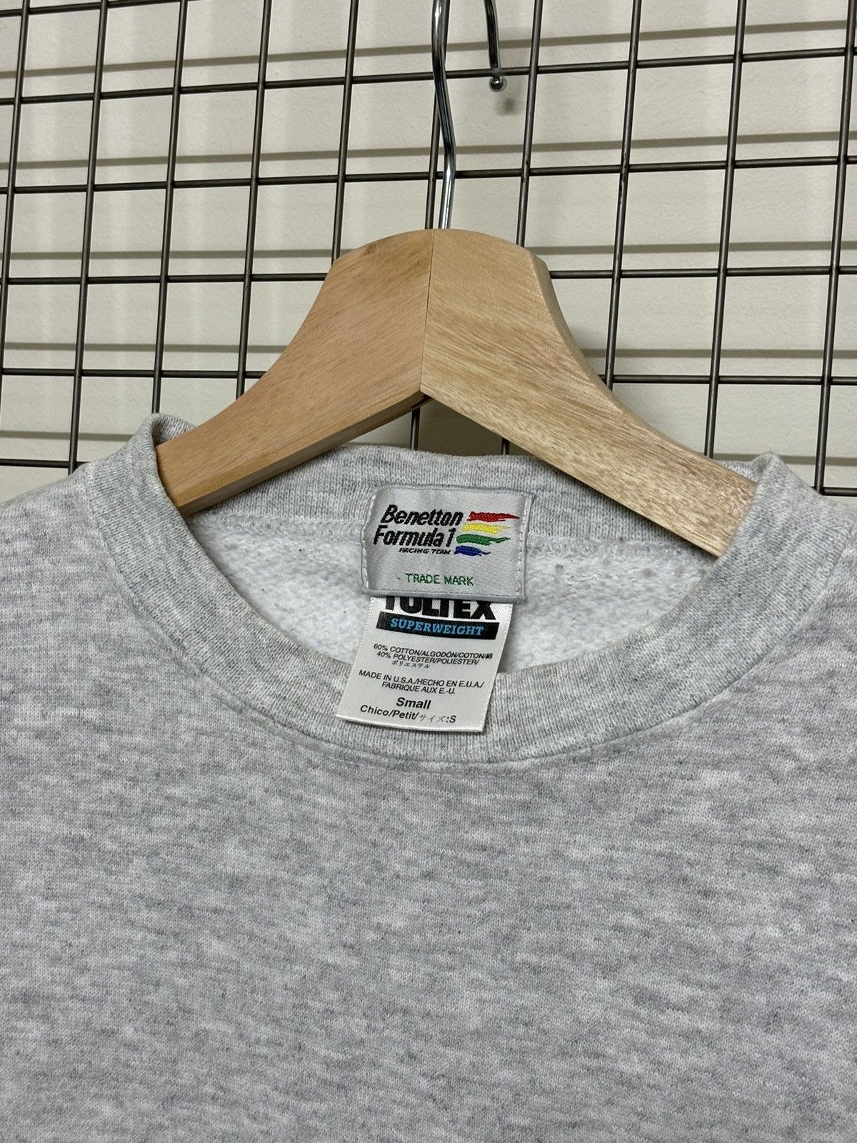 Benetton 🚨FINAL DROP🚨Vintage Benetton Formula 1 Tultex Sweatshirt Size S / US 4 / IT 40 - 3 Thumbnail