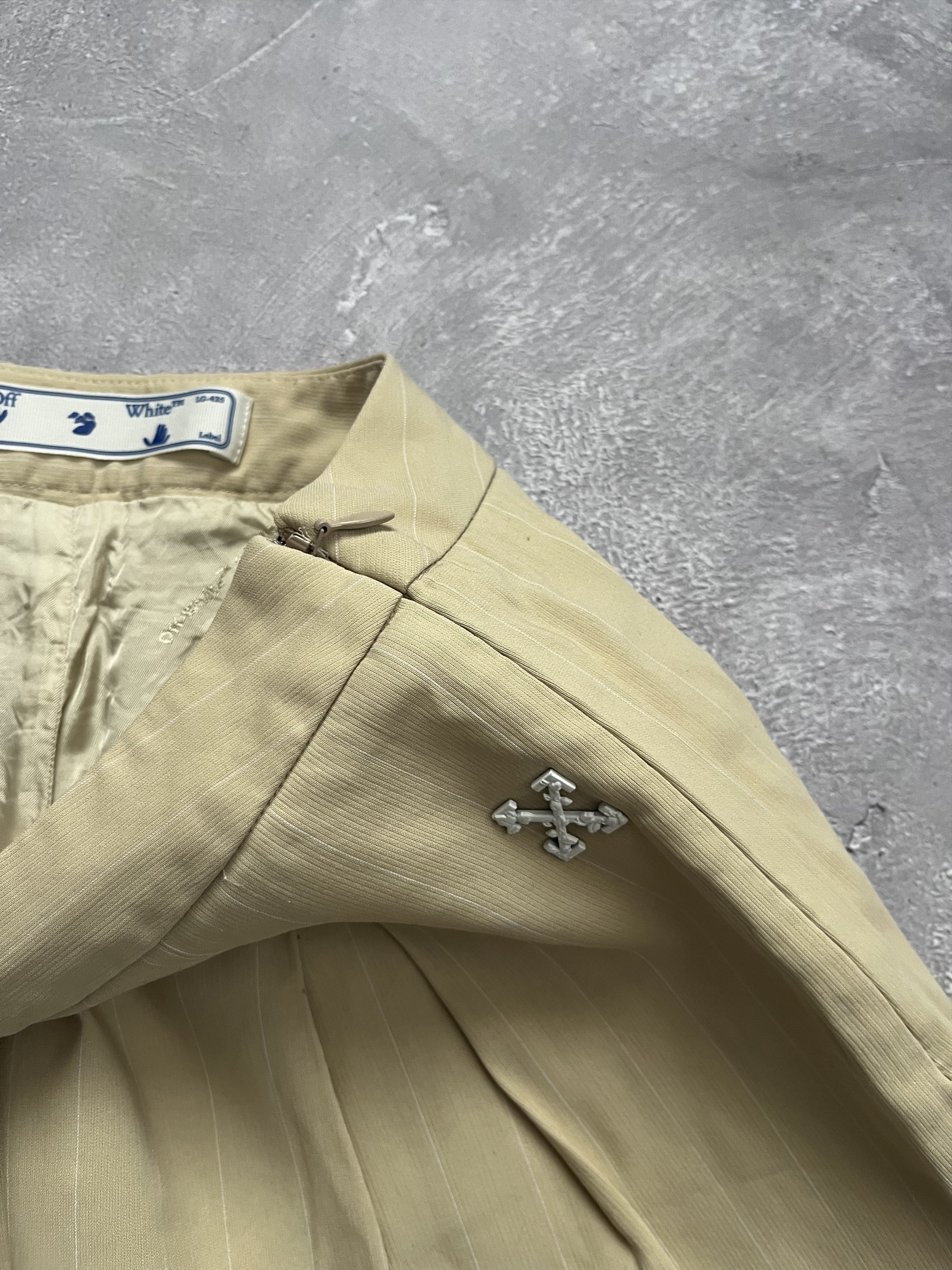 Off-White Off-White Pinstripe Trousers Shorts Pleated Size 40 Women Size 27" / US 4 / IT 40 - 6 Thumbnail