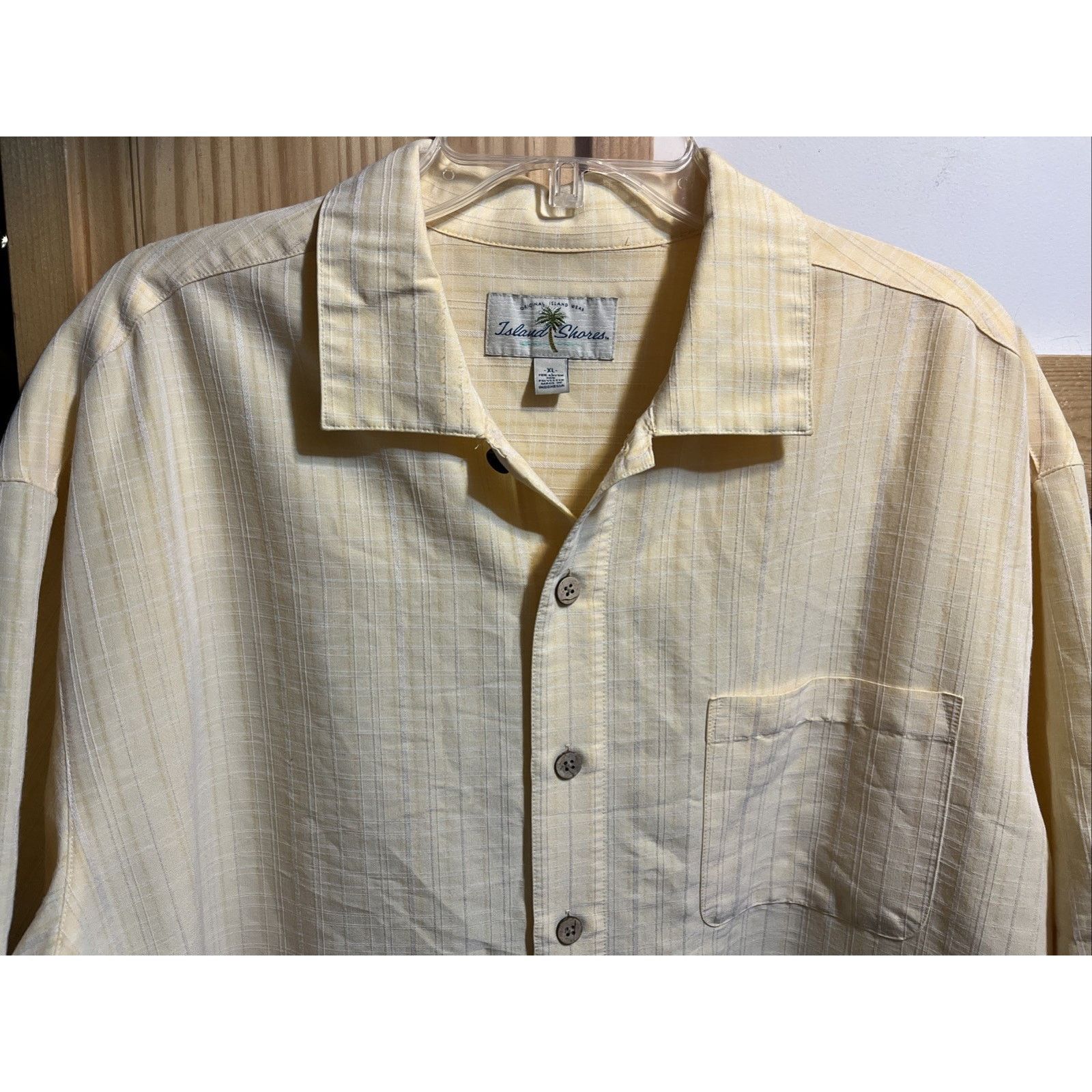 Island Shores Island Shores Men’s XL Yellow SS Button Rayon Hawaiian Shirt Size US XL / EU 56 / 4 - 4 Thumbnail