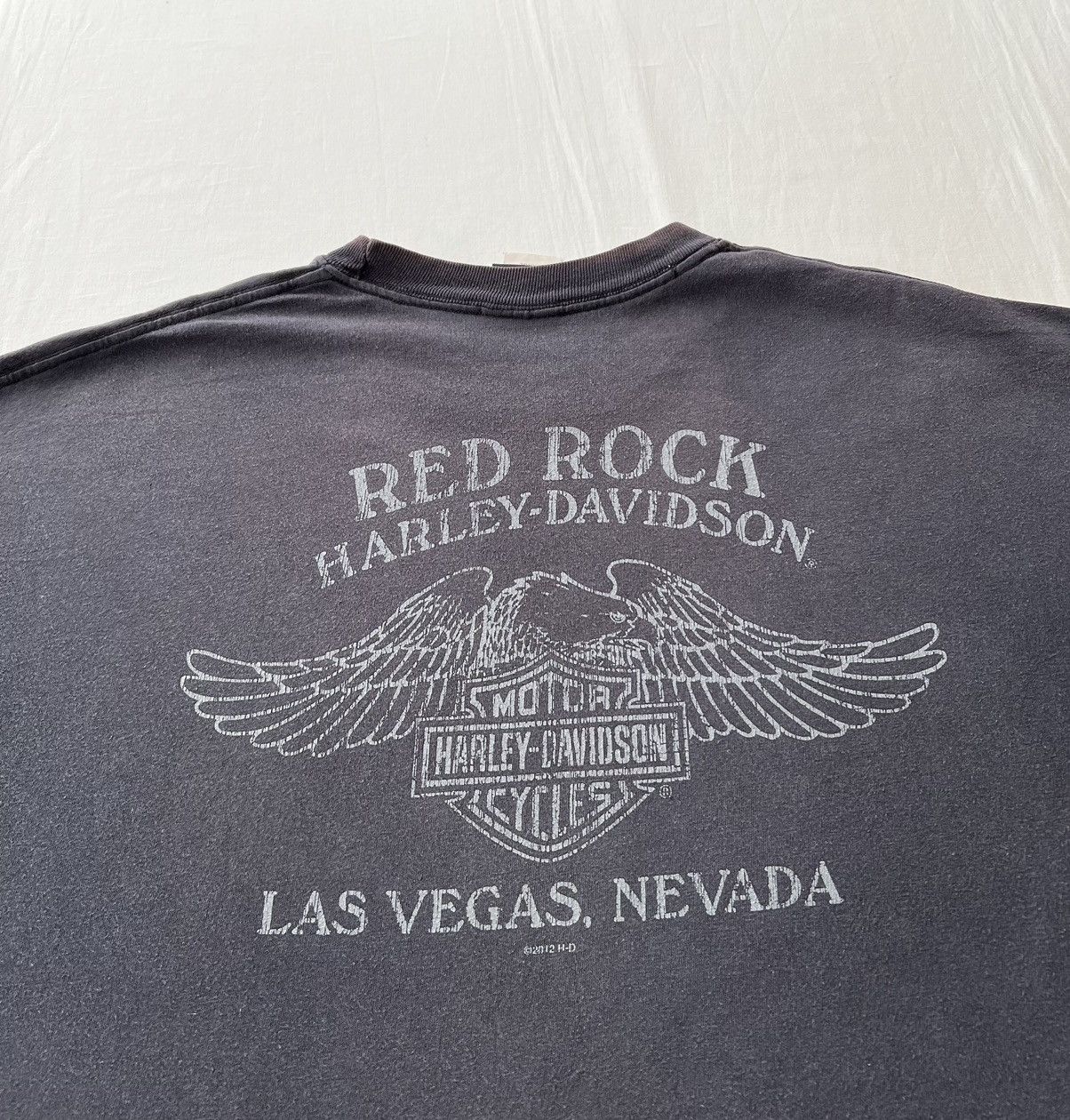 Harley Davidson Vintage 2012 Harley Davidson Eagle Red Rock Black T-shirt Size US XL / EU 56 / 4 - 16 Thumbnail