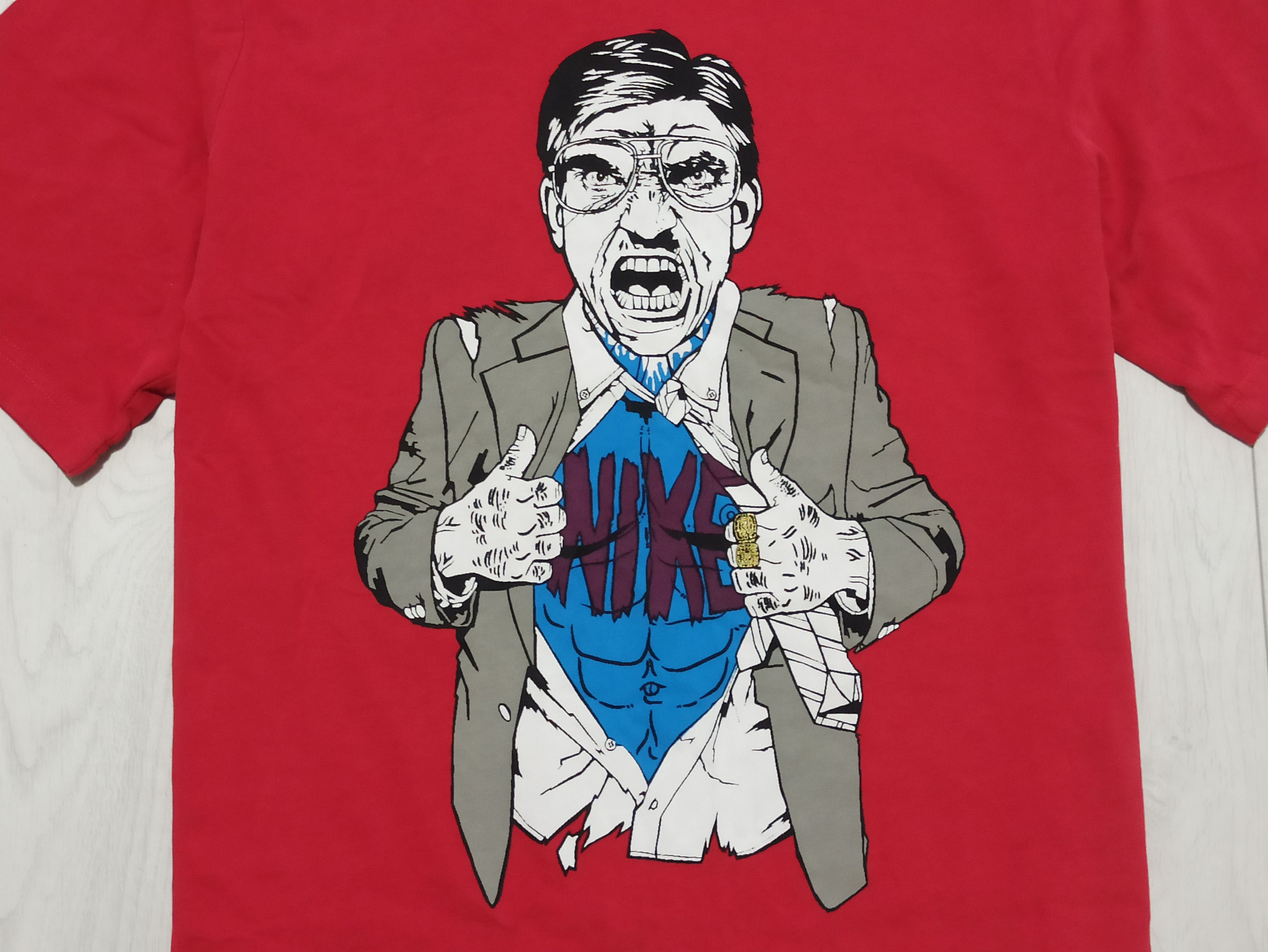 Nike NIKE Rare Archive Superhero Graphic Tee Red Sportswear L Size US L / EU 52-54 / 3 - 2 Thumbnail
