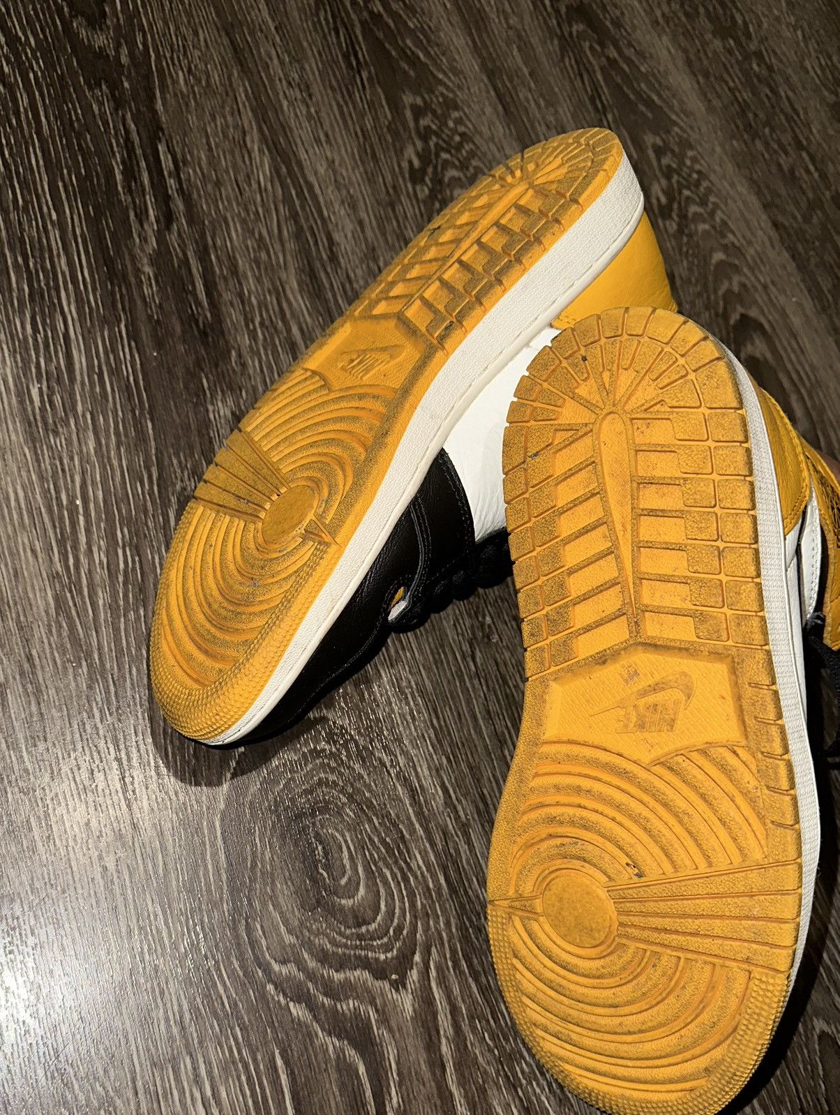 Jordan Brand × Nike Air Jordan 1 OG Taxi Size US 9 / EU 42 - 3 Thumbnail