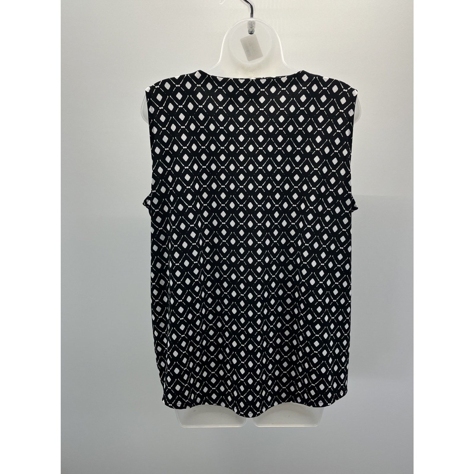 Chicos Chico's Black White Diamond Pattern Keyhole Tank Top Sz 2 Size XS / US 0-2 / IT 36-38 - 4 Thumbnail