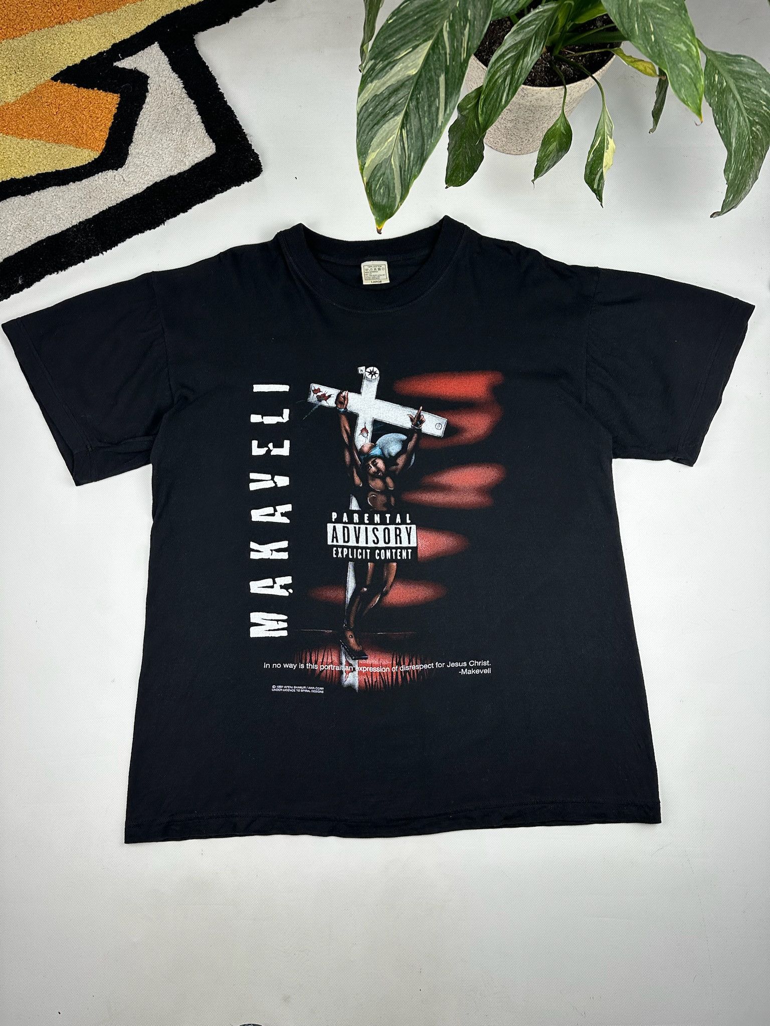Rap Tees Vintage Tupac Makaveli rap tee Jesus Christ cross 2pac Size US L / EU 52-54 / 3 - 1 Thumbnail