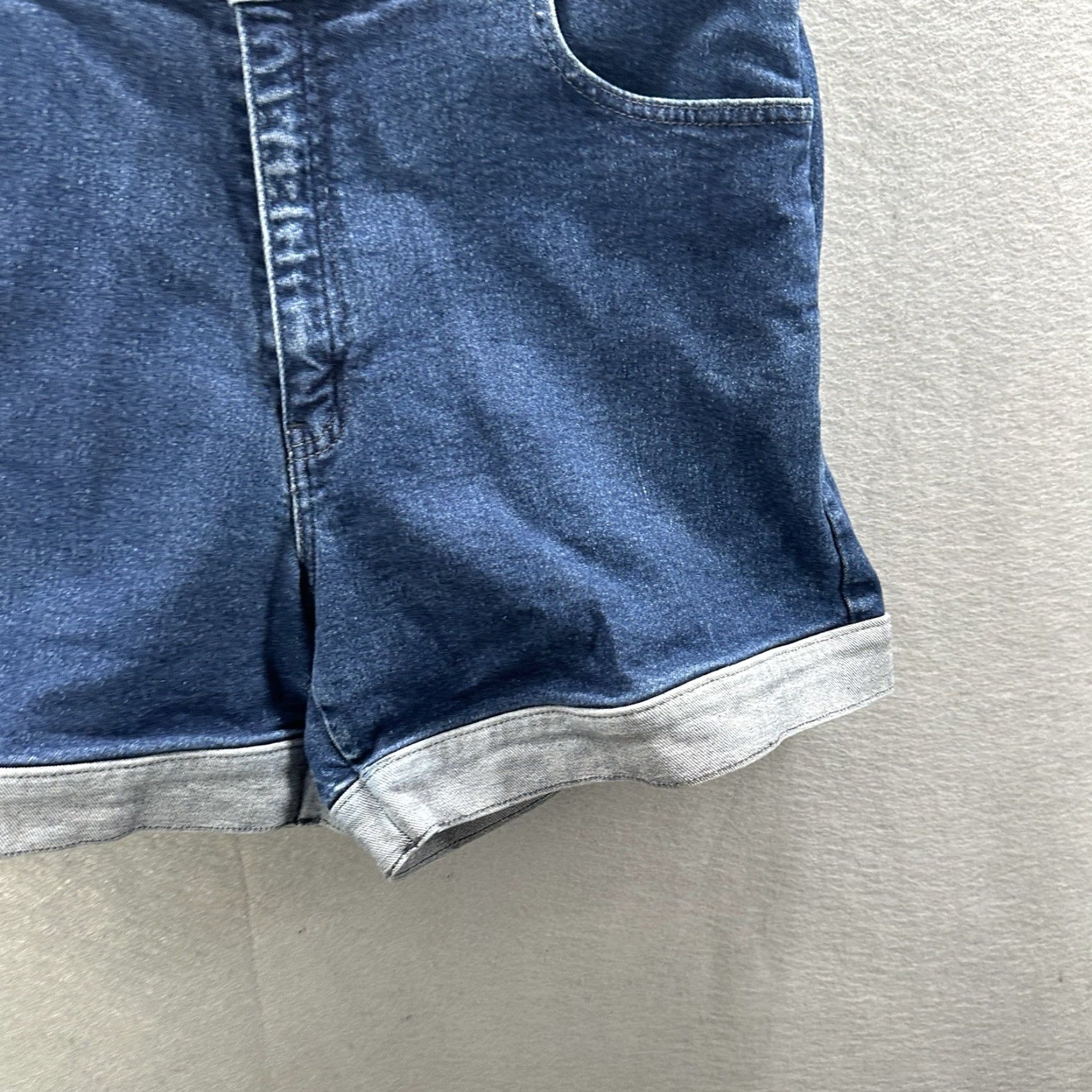 Levi's VINTAGE Levi's Dry Goods Shorts Womens 12 Denim Blue 5-Pocket Classic Fit Casual Summer 90s Womens Size 34" / US 12 / IT 48 - 3 Thumbnail