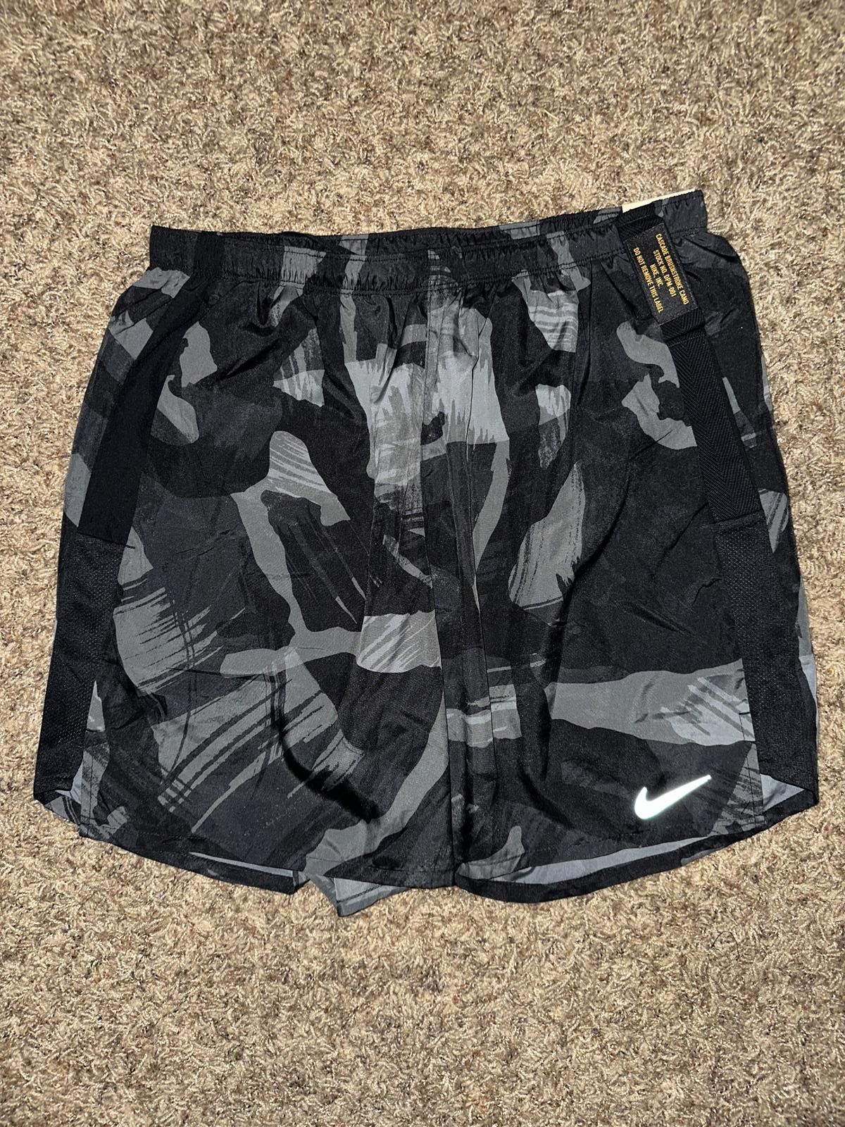 Nike Nike Challenger 7" Brief Lined Camo Running Shorts Size US 34 / EU 50 - 1 Thumbnail