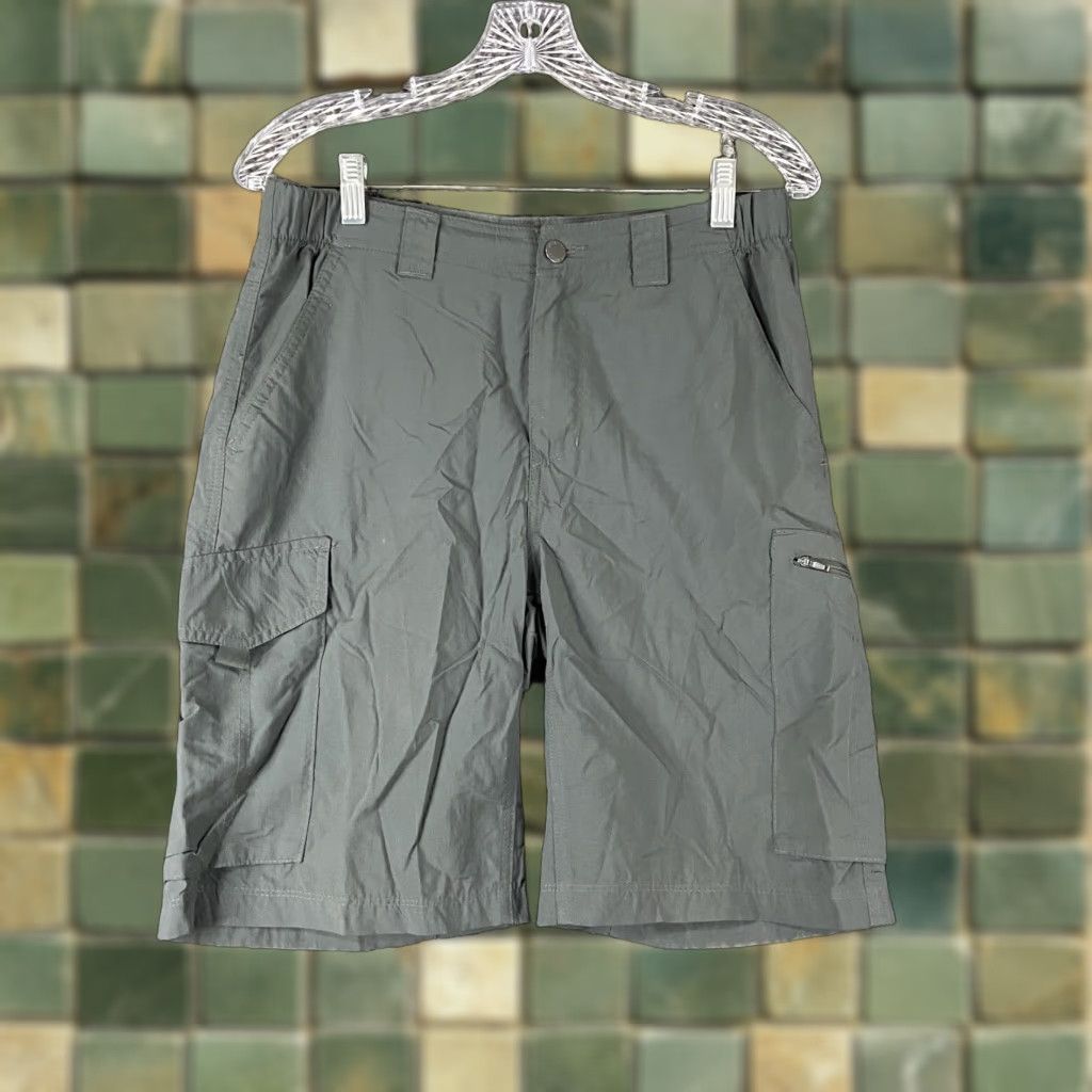Vintage COLUMBIA Omni Shade Cargo Shorts Men’s 30 Gray Sun Protection Size US 30 / EU 46 - 1 Thumbnail