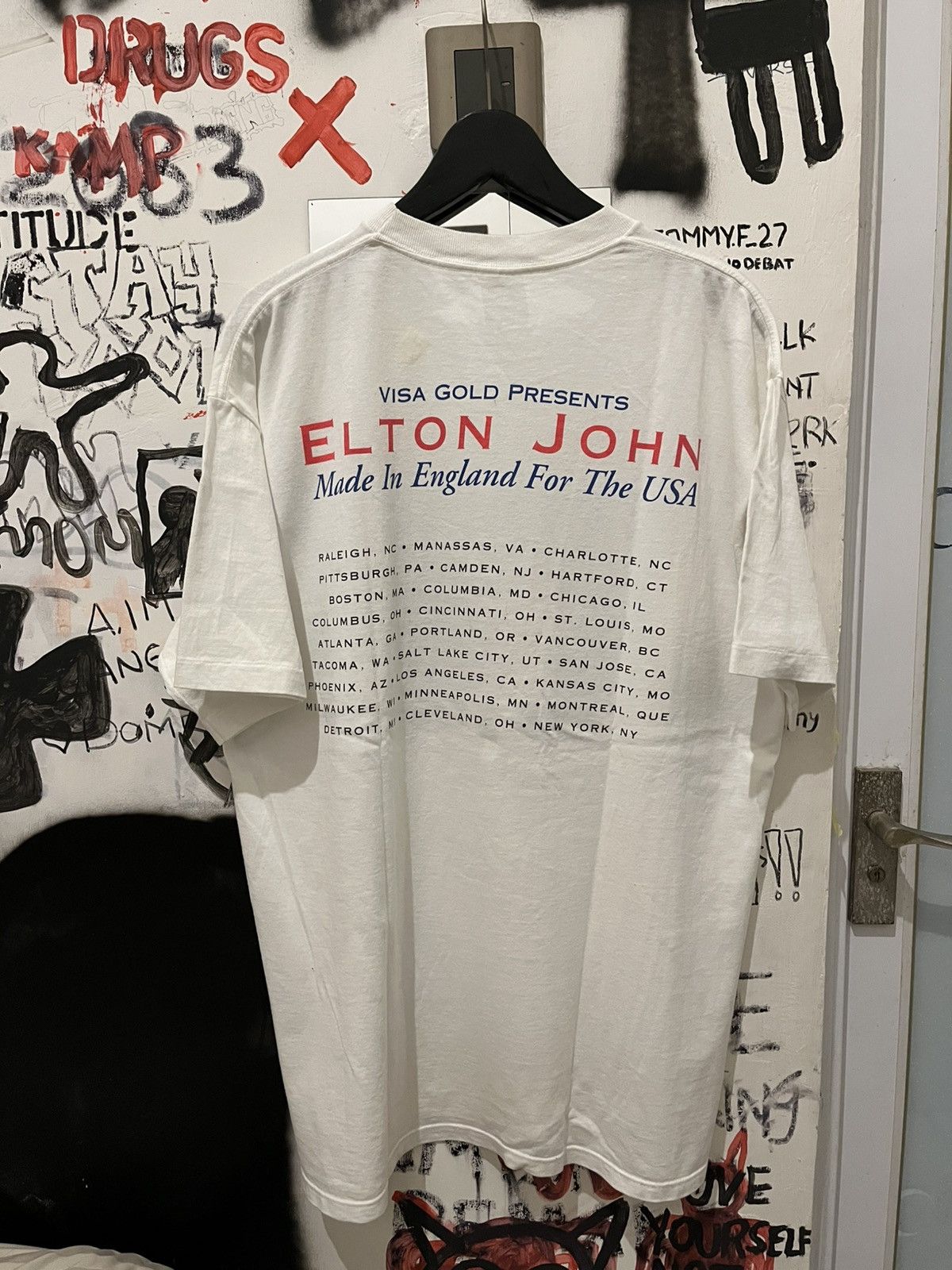 Vintage Vintage elton john 1995 Size US XL / EU 56 / 4 - 2 Thumbnail