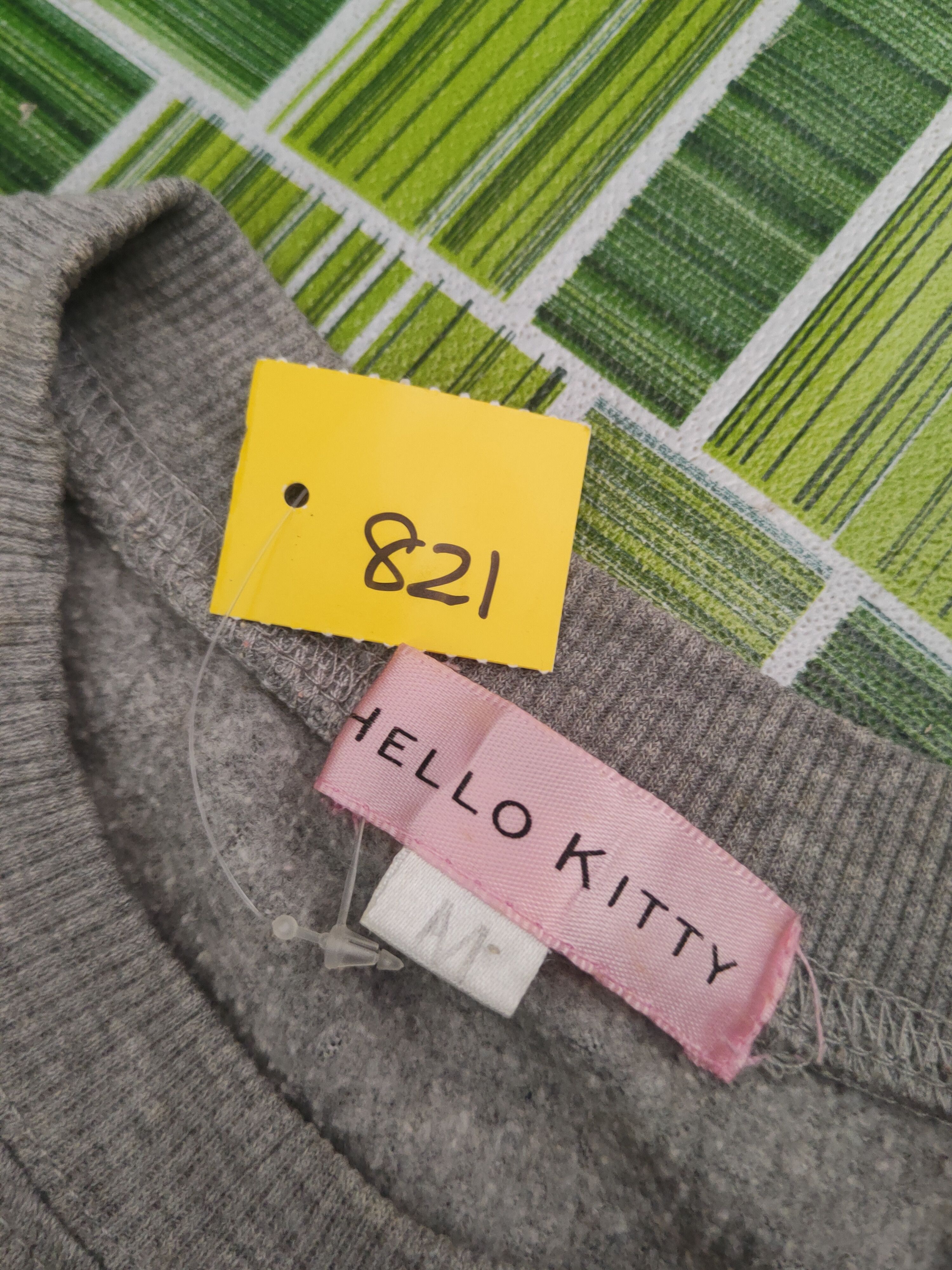 Japanese Brand × Vintage DL Hello Kitty vintage Gray Sweatshirts #821 Size M / US 6-8 / IT 42-44 - 11 Thumbnail