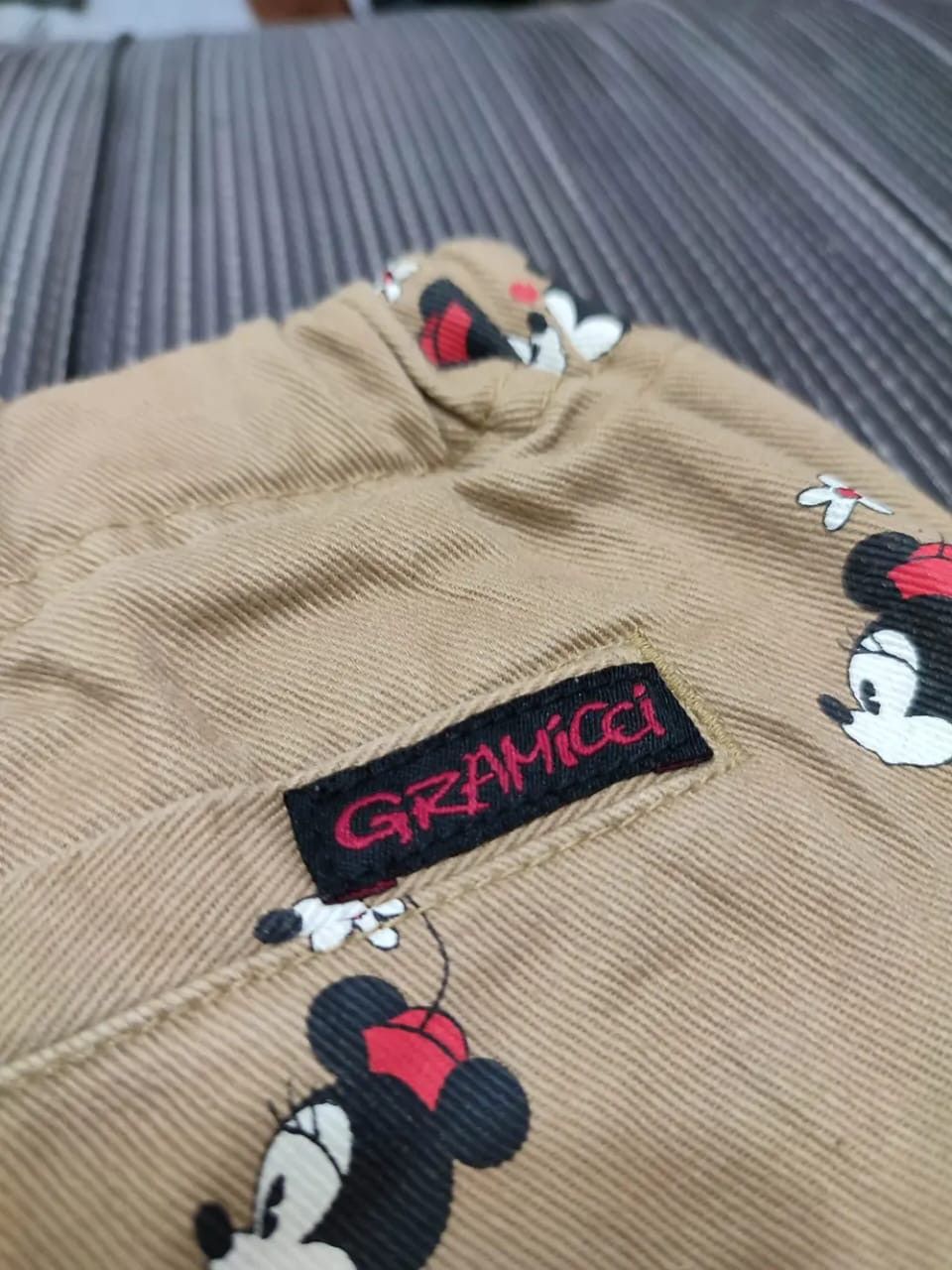 Disney × Gramicci Rare!!! Gramicci x Disney Fullprint Mickey Short pants Size US 28 / EU 44 - 6 Thumbnail