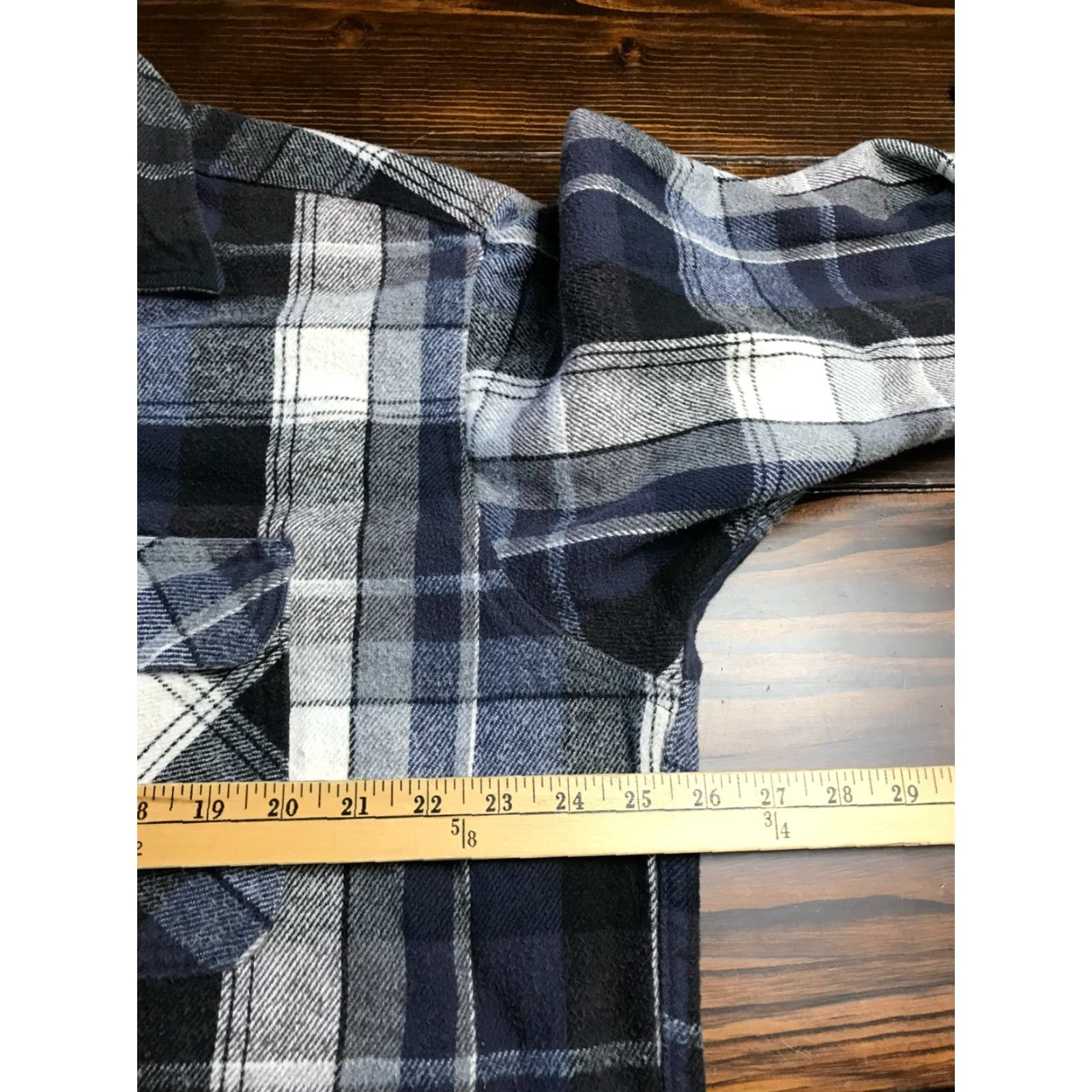 Vintage Ozark Wilderness Outfitters Shirt Men's XL Blue Black White Plaid Flannel Button-Up Size US XL / EU 56 / 4 - 3 Thumbnail