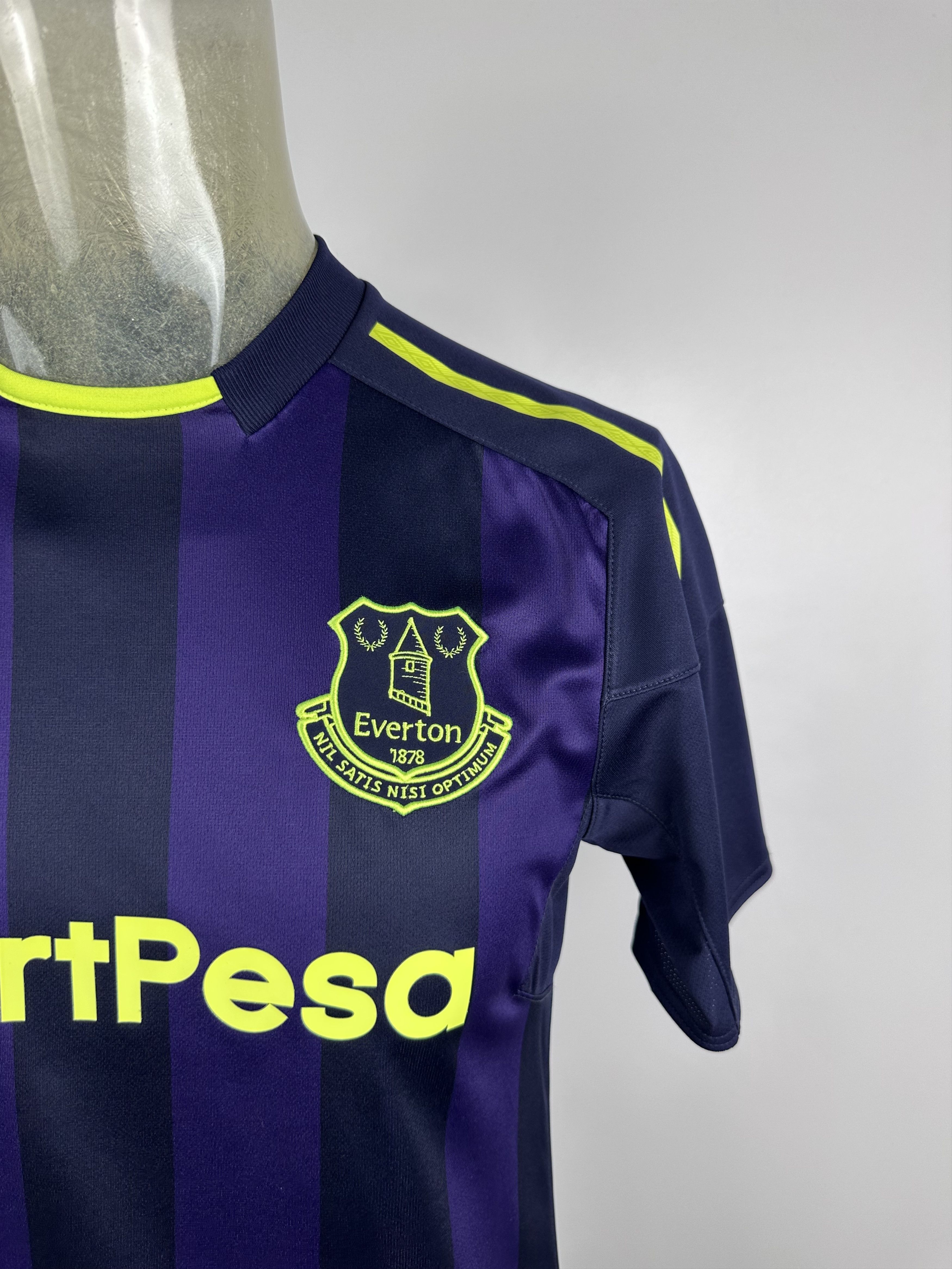 Umbro Everton 2017 2028 Third Football Shirt Soccer Jersey Umbro Size US M / EU 48-50 / 2 - 2 Thumbnail
