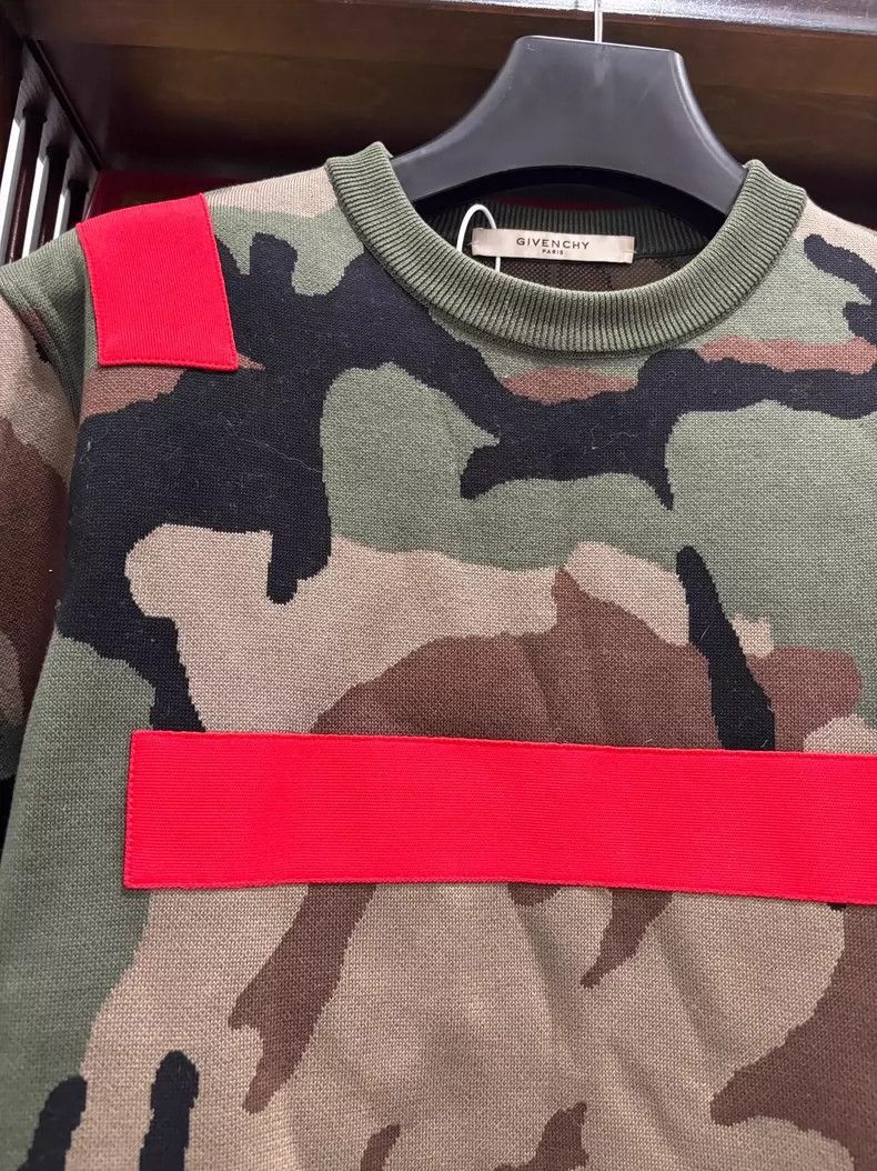 Other Givenchy Givenchy Layered Thick Sweatshirt Size M -2507 Size US M / EU 48-50 / 2 - 3 Thumbnail