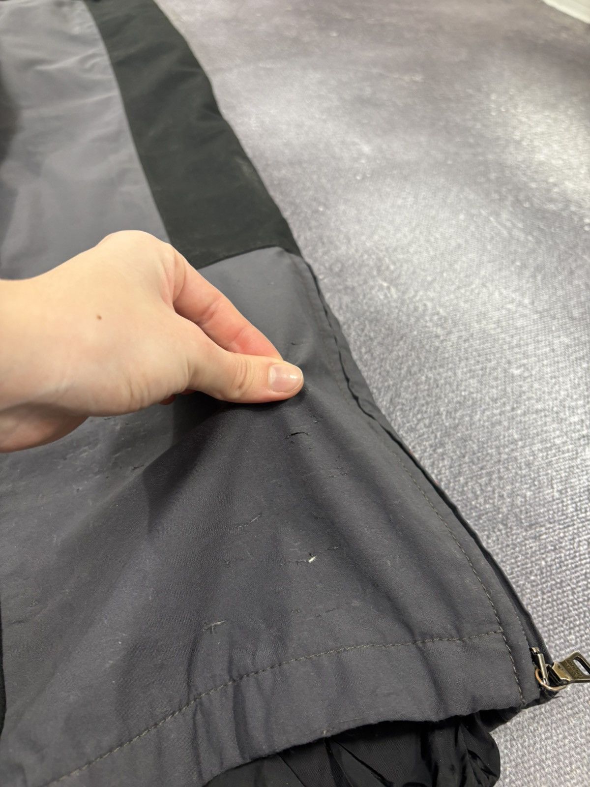 Prada Prada Gore-Tex Vintage Men’s Grey/Black Outdoor Ski Pants Size US 38 / EU 54 - 19 Thumbnail