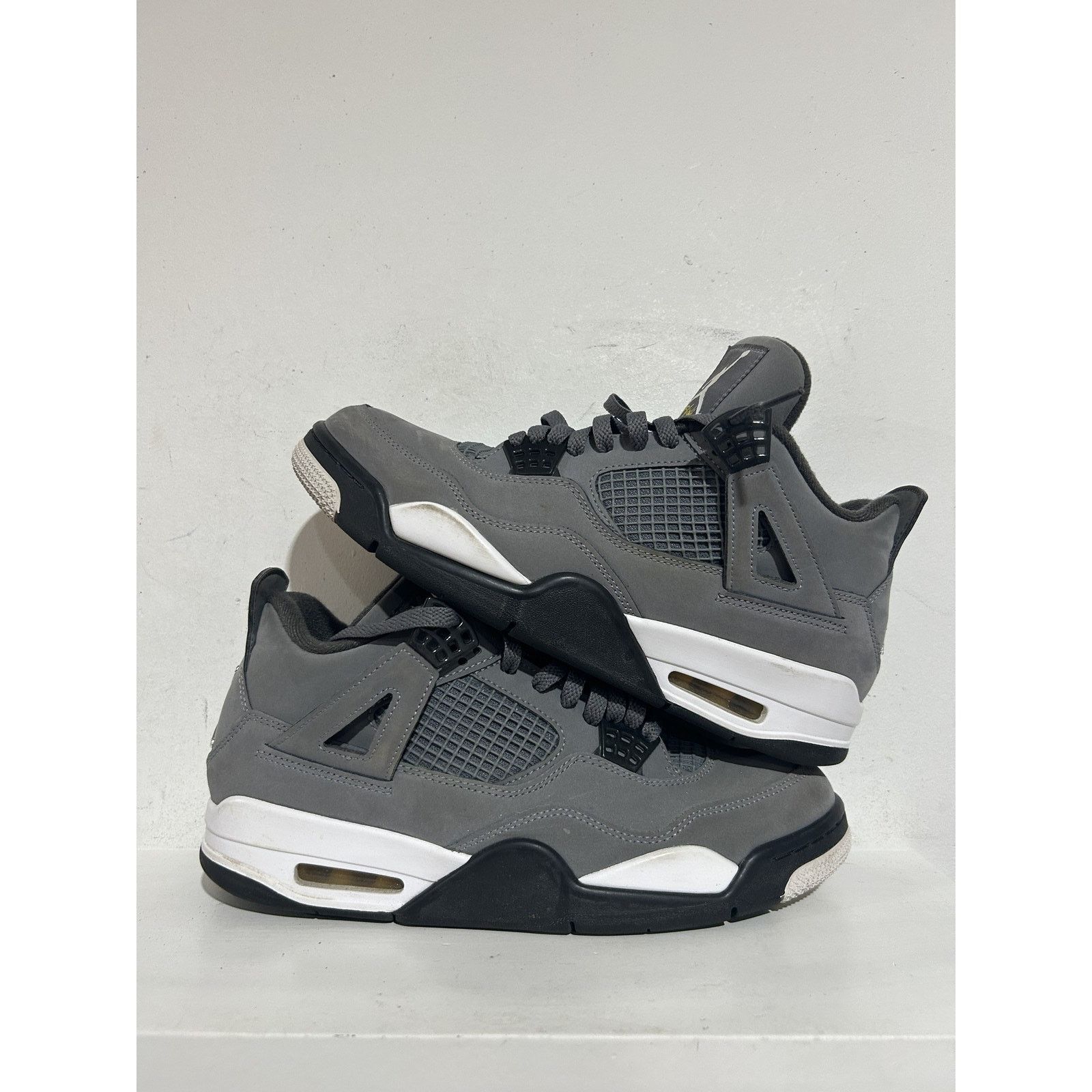 NIKE JORDAN 4 COOL GREY 2019 SIZE 9.5 PREOWNED