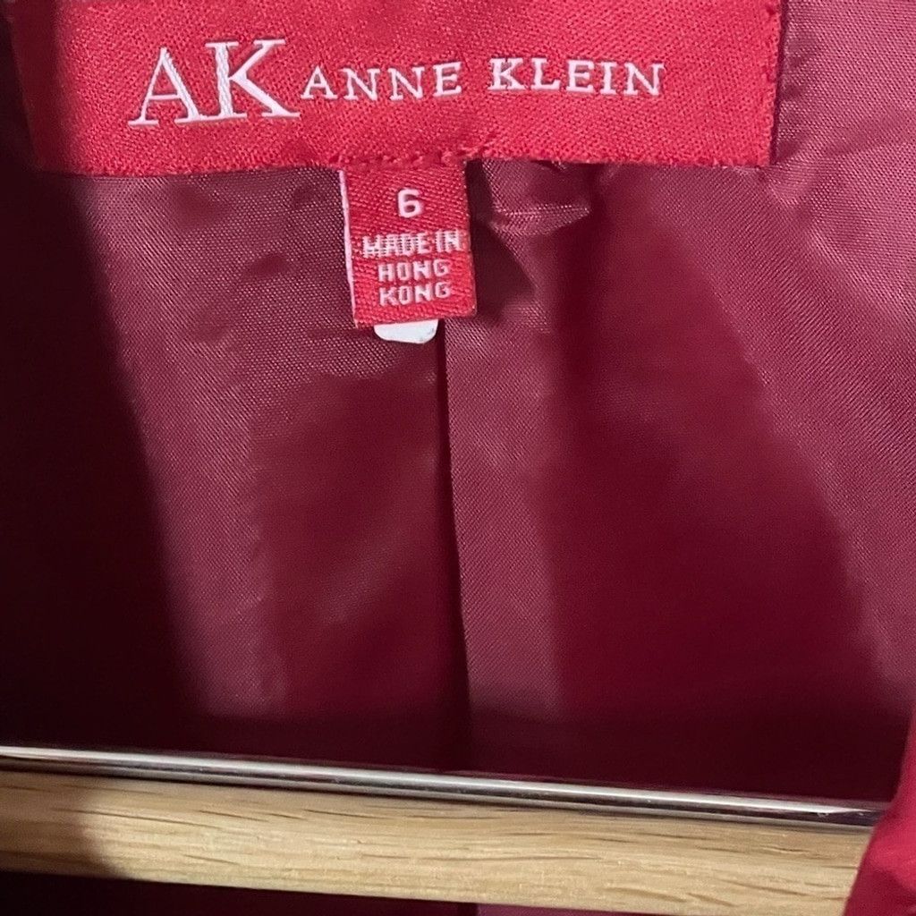 Anne Klein Anne KLEIN Red Jacket w/ Gold Ring Belt Accent. Size M / US 6-8 / IT 42-44 - 5 Thumbnail