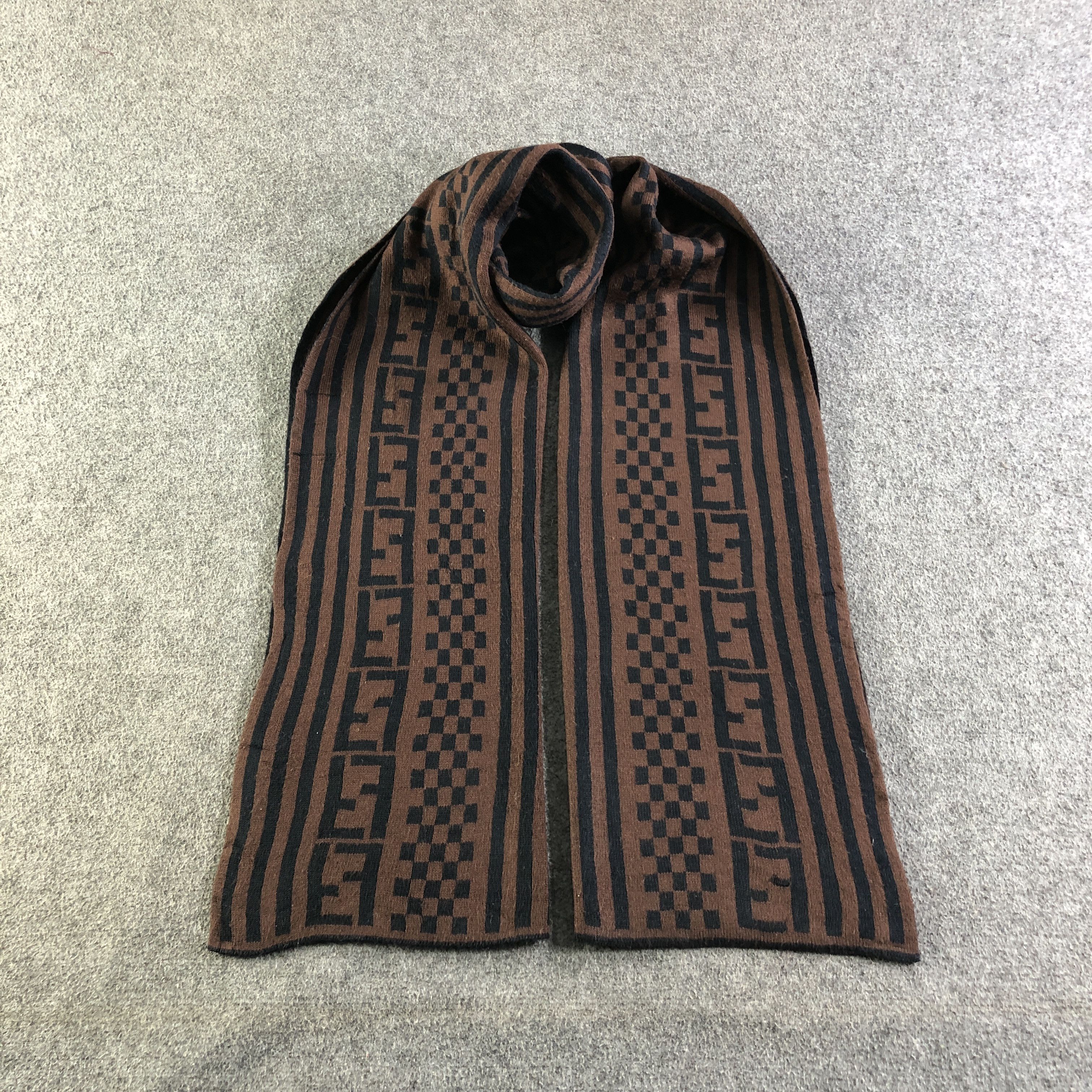Fendi Fendi FF Monogram Tartan Wool Scarf Muffler V2685 Size ONE SIZE - 1 Thumbnail