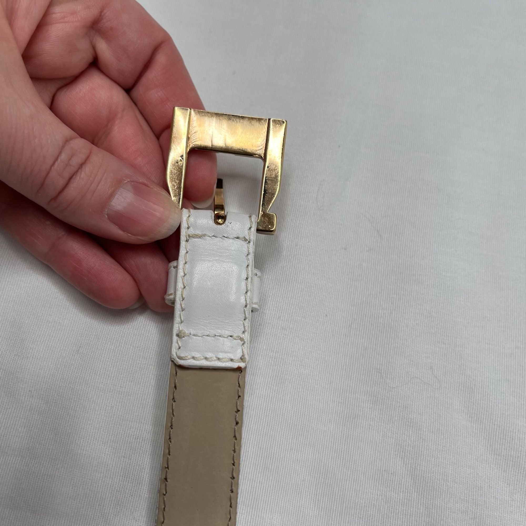 Salvatore Ferragamo Salvatore Ferragamo White Leather Belt Gold Hardware Size 70 Size ONE SIZE - 11 Thumbnail