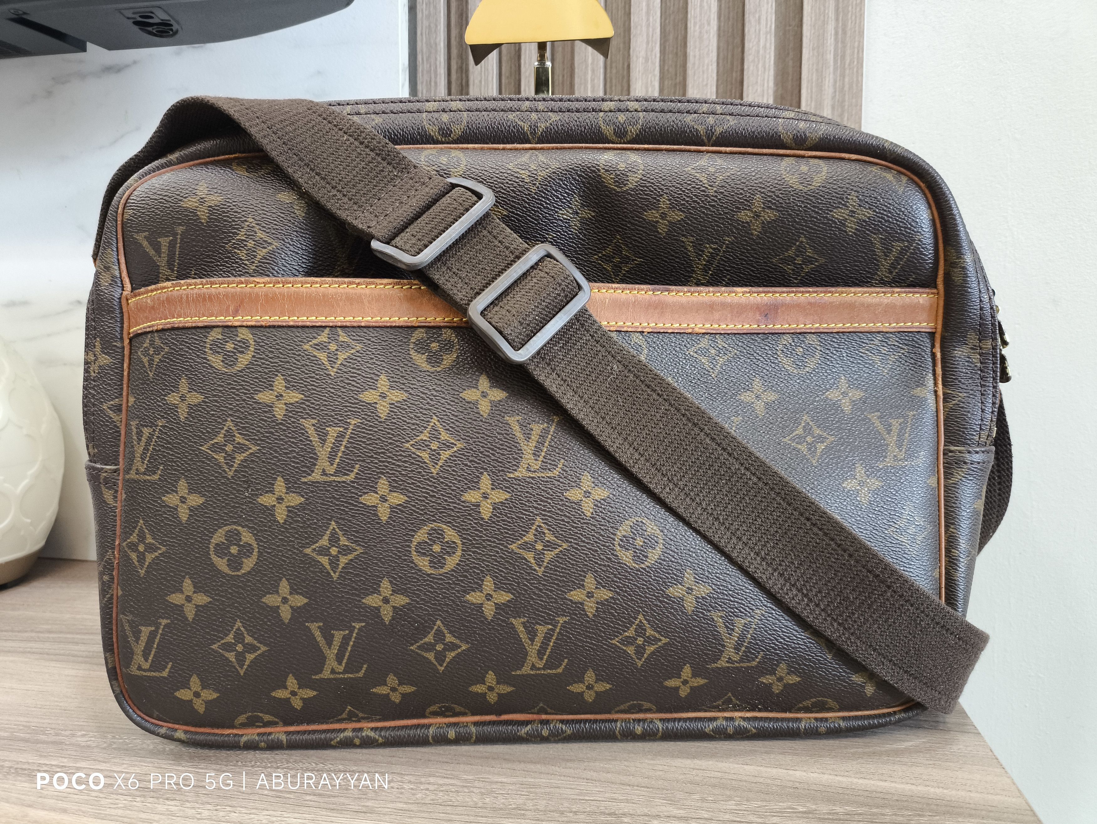 Louis Vuitton Louis Vuitton Monogram GM Reporter Messenger Bag Size ONE SIZE - 1 Thumbnail