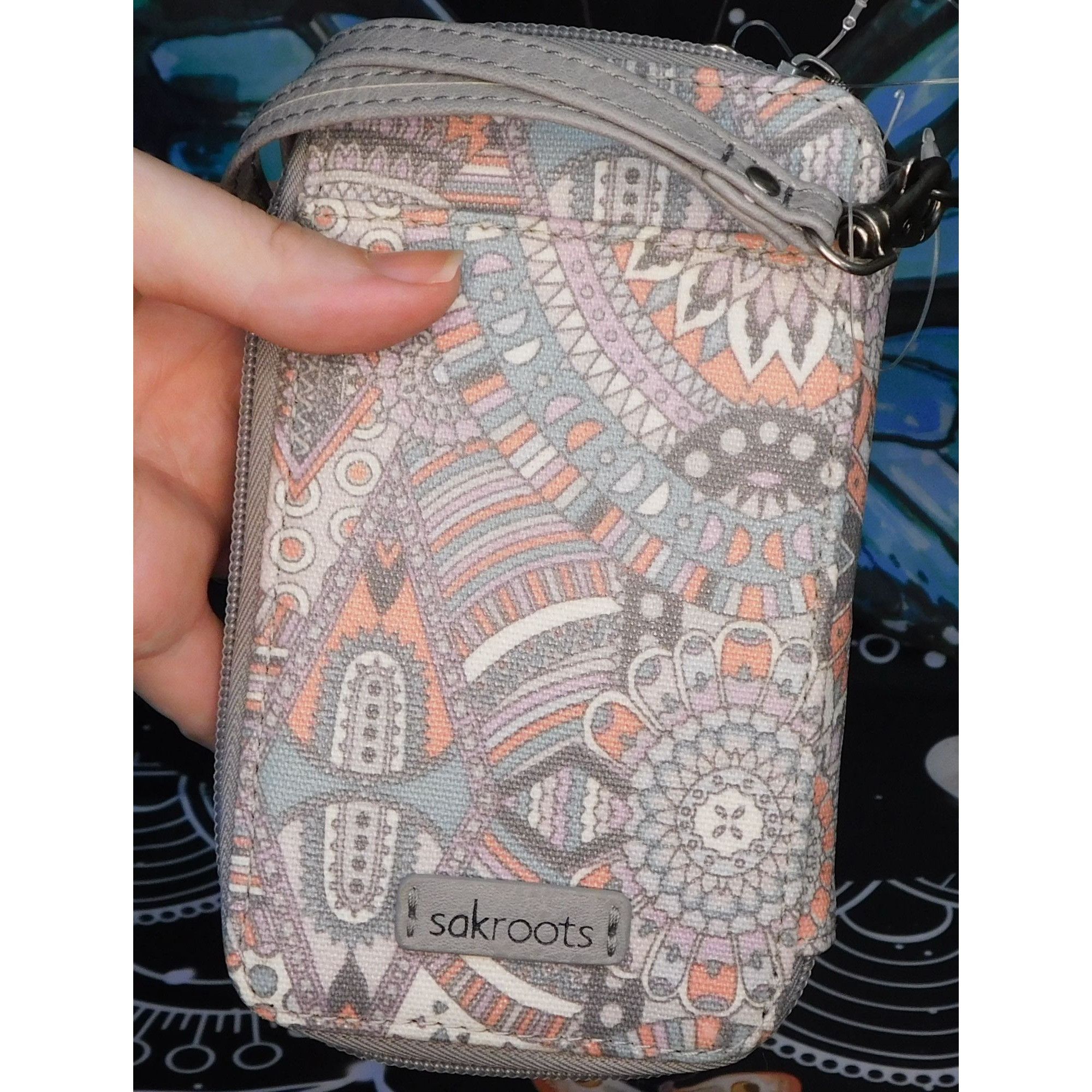 Other Sakroots Smartphone Artist Circle Wristlet Size ONE SIZE - 5 Thumbnail