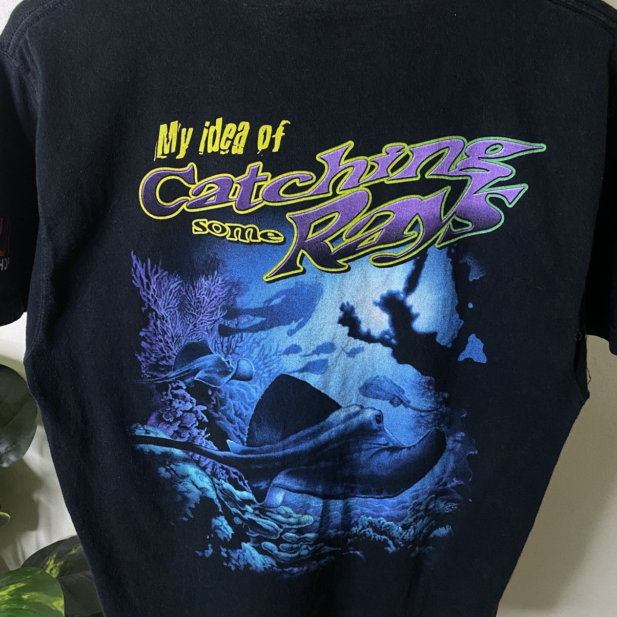 Vintage 1990s Amphibious Outfitters Maui Dive Shop Promo T Shirt Size US M / EU 48-50 / 2 - 2 Thumbnail