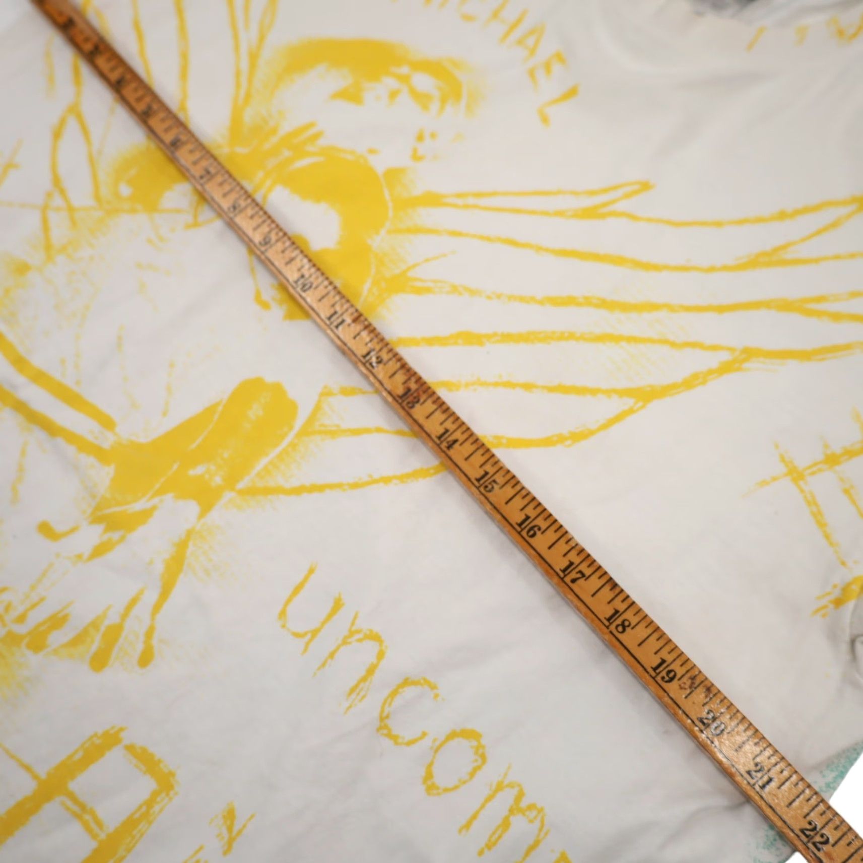 Nike VINTAGE Nike Air Jordan T-Shirt XL Men White Allover Print Graphic Shirt Mens XL White Size US XL / EU 56 / 4 - 6 Thumbnail