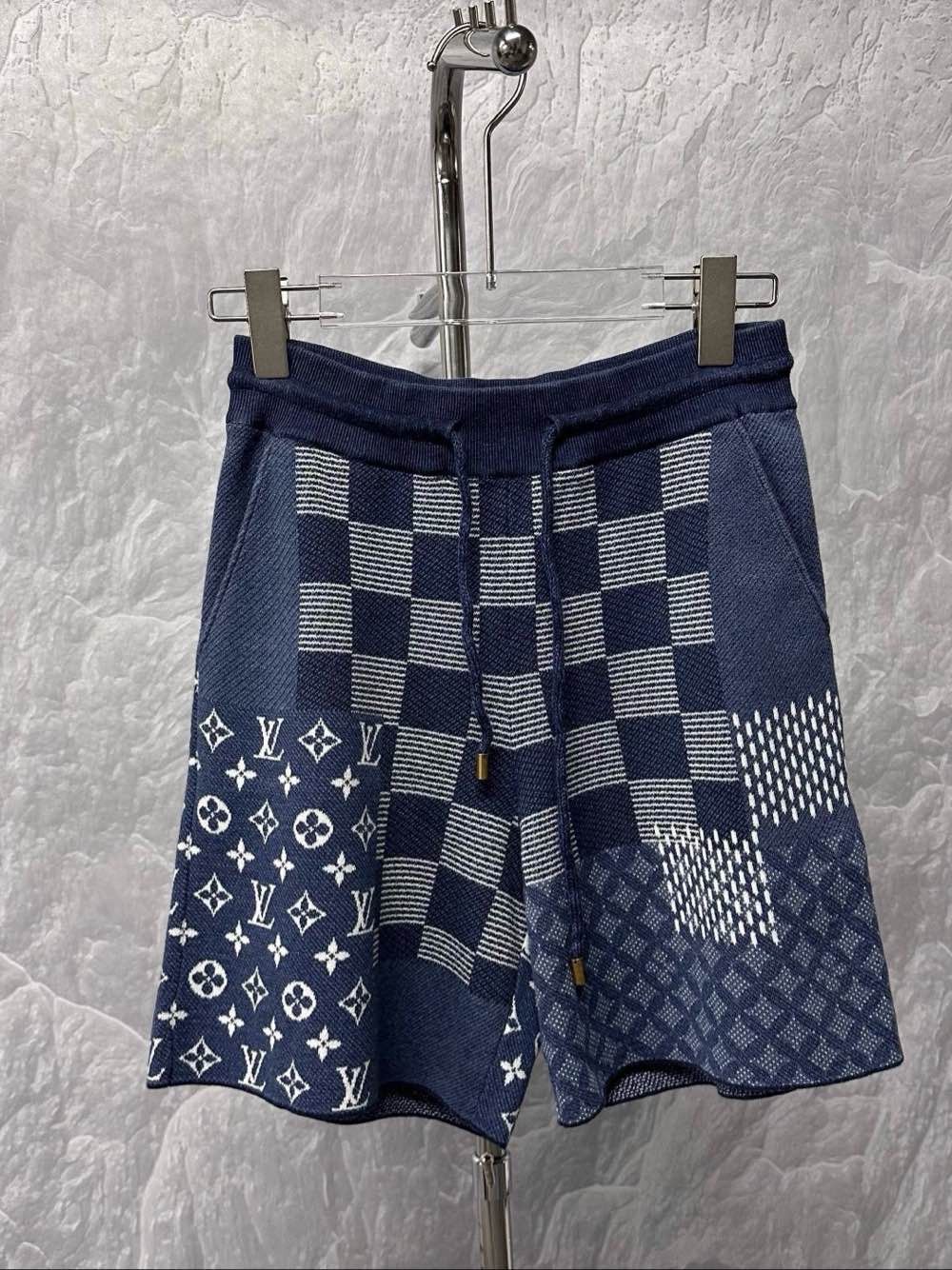 Louis Vuitton Louis Vuitton Patchwork Damier Shorts Size XS Size US 28 / EU 44 - 1 Thumbnail