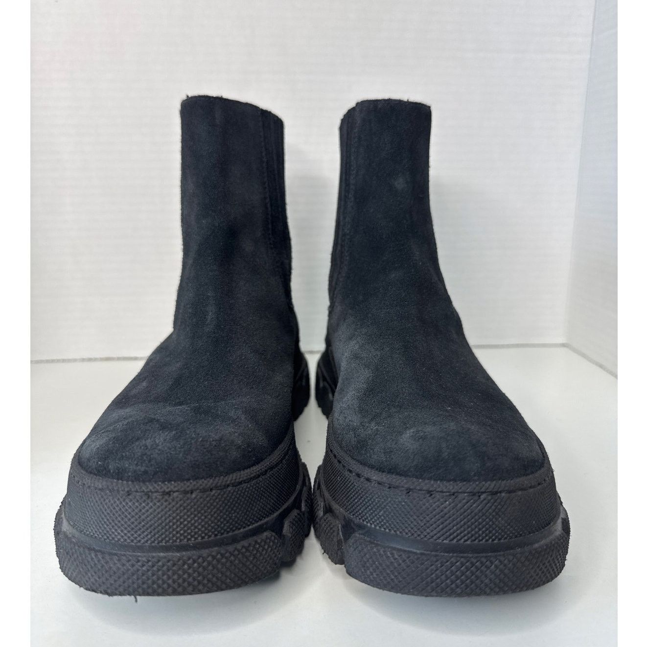 Other Boemos Suede Platform Chelsea Boots Lug Sole Italy size 37 Size US 6.5 / IT 36.5 - 5 Thumbnail