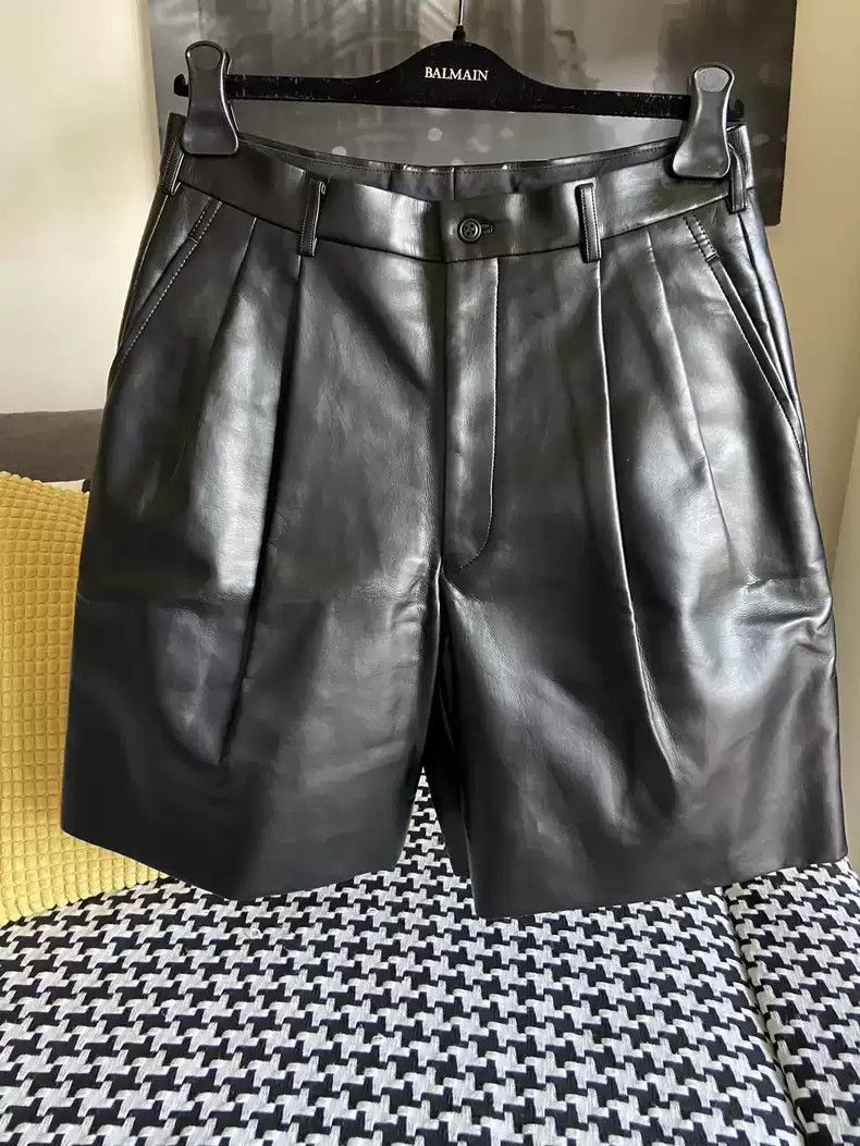 comme des garcons faux leather glossy shorts-2505