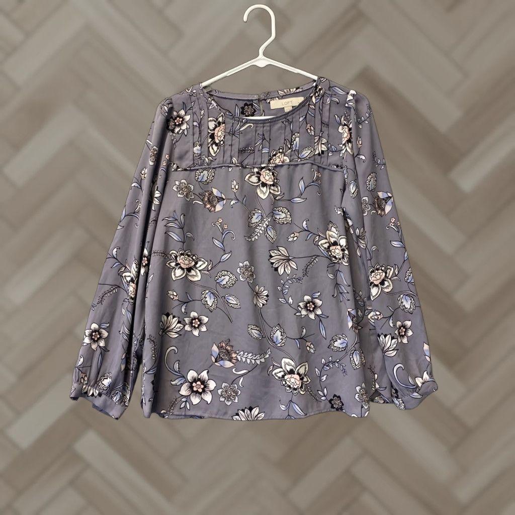 Ann Taylor VINTAGE Ann Taylor Loft Sheer Blouse Flowery Women’s PM Gray Size M / US 6-8 / IT 42-44 - 1 Thumbnail