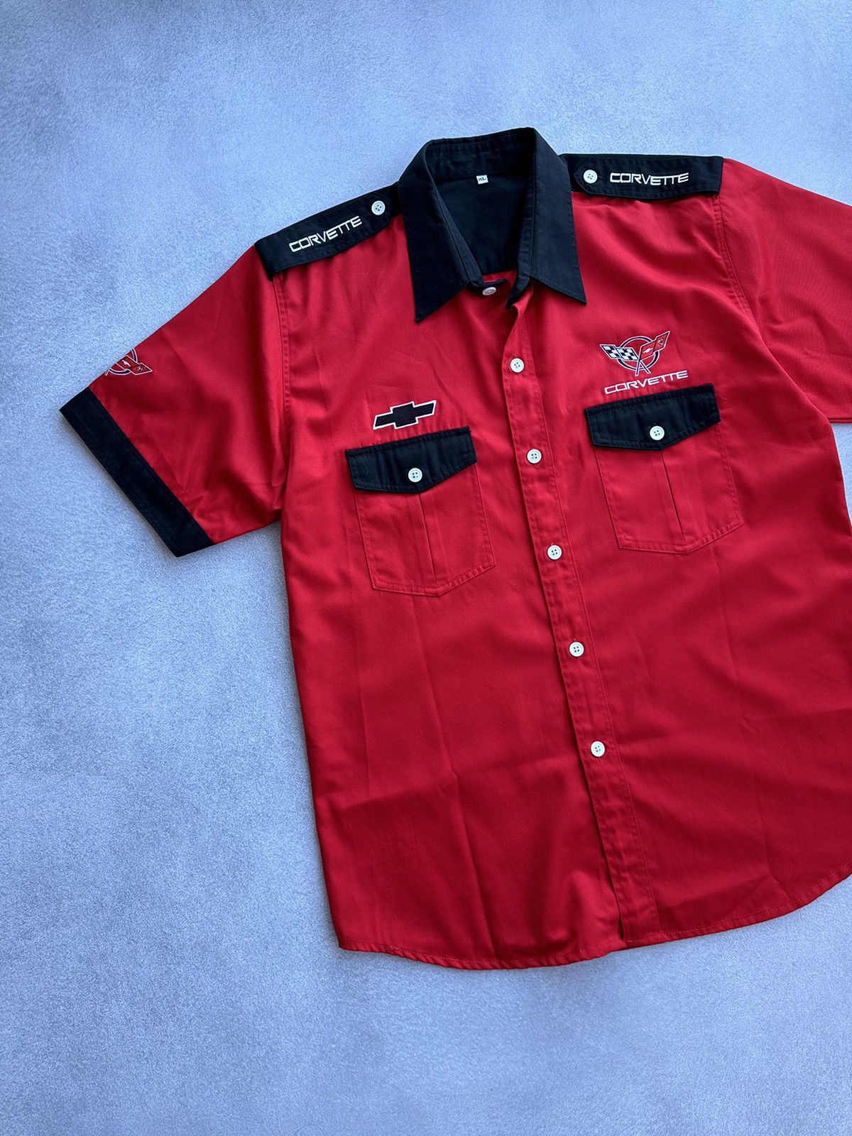 Vintage VTG Chevrolet Corvette Racing Red Short Sleeve Buttons Shirt Size US XL / EU 56 / 4 - 2 Thumbnail
