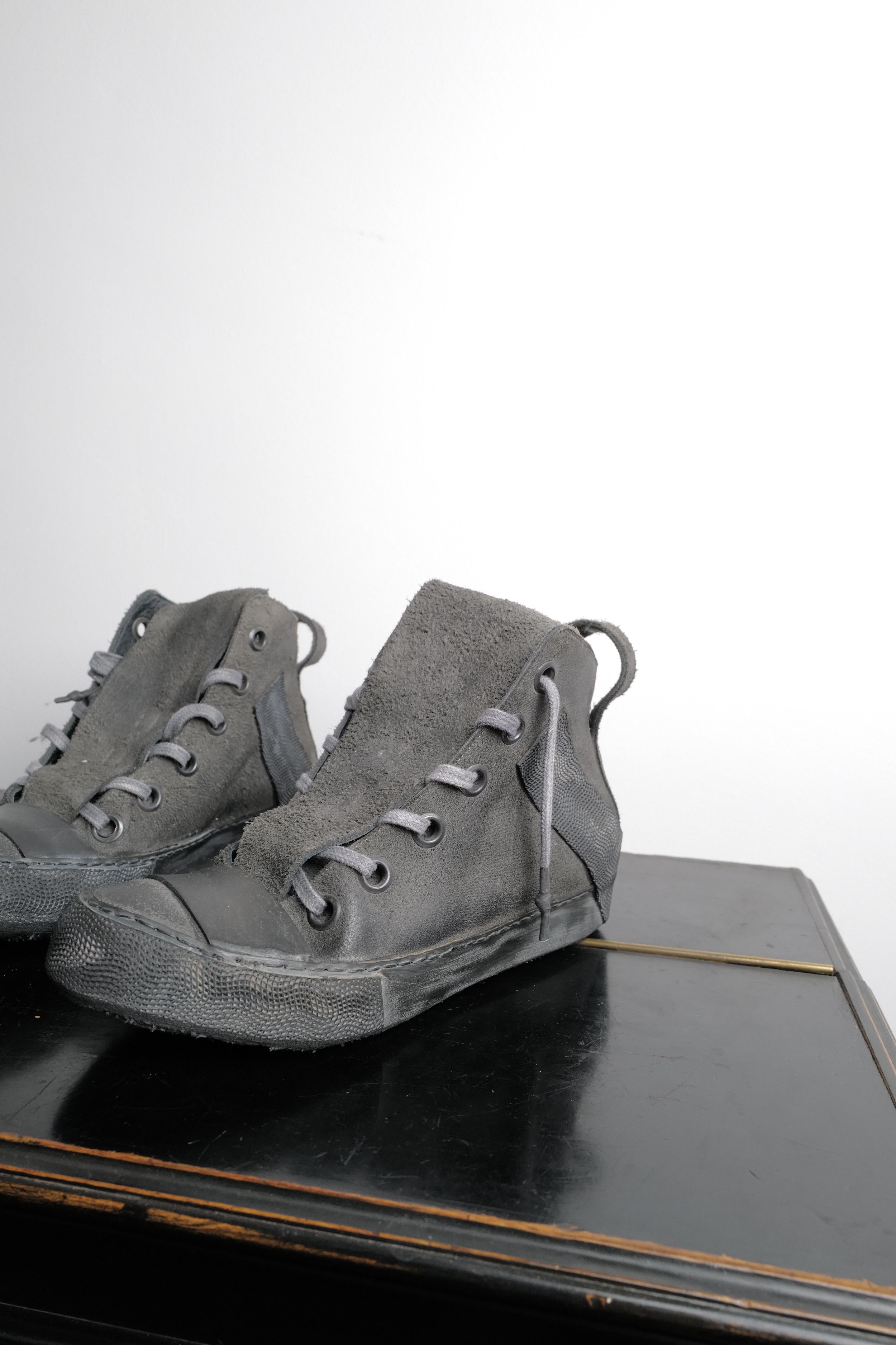 Other NUBUK LEATHER RUBERISED SHOES Size US 7 / EU 40 - 3 Thumbnail