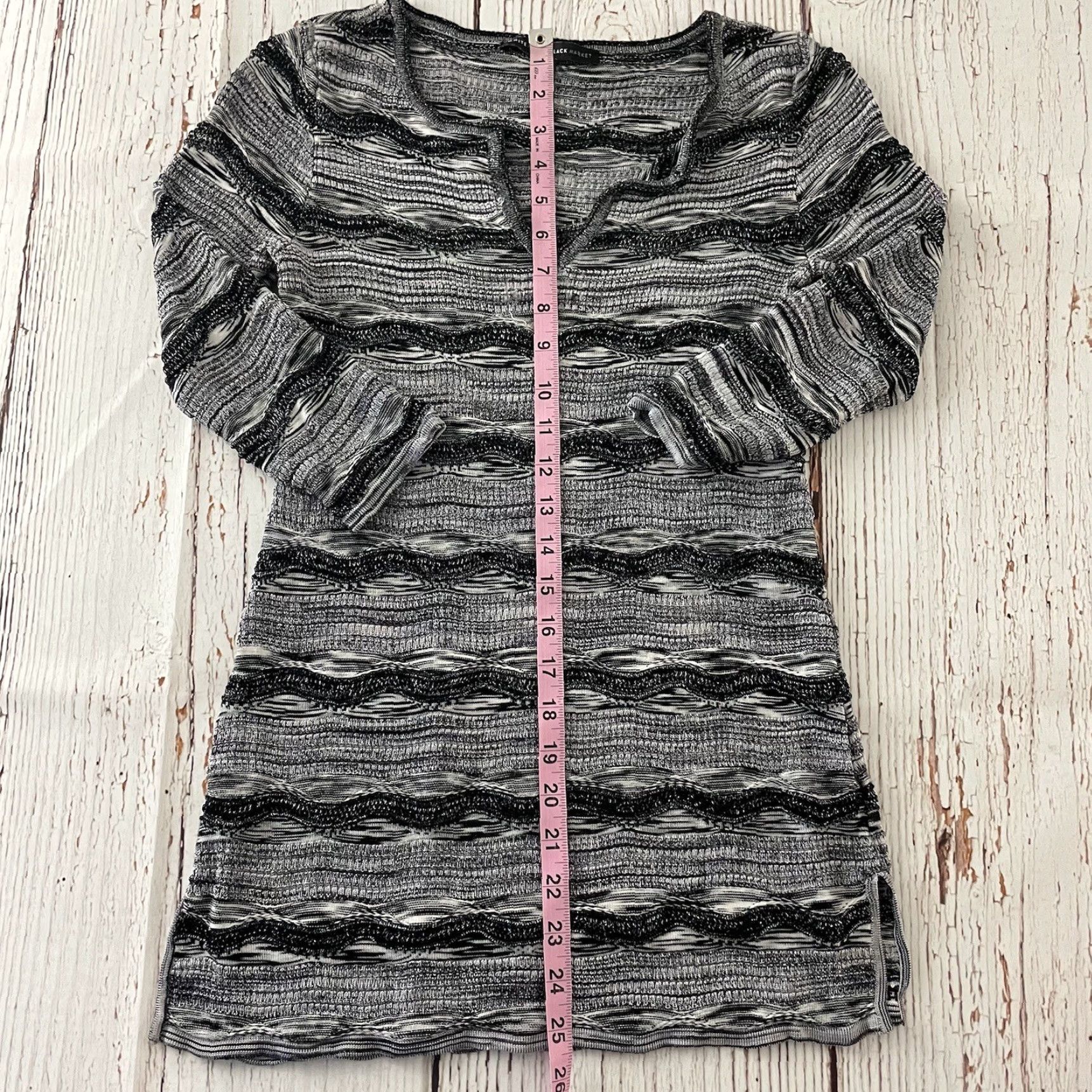 White House Black Market White House Black Market Blouse 3/4 Sleeve V-Neck Womens XS Black Metallic Size XS / US 0-2 / IT 36-38 - 3 Thumbnail