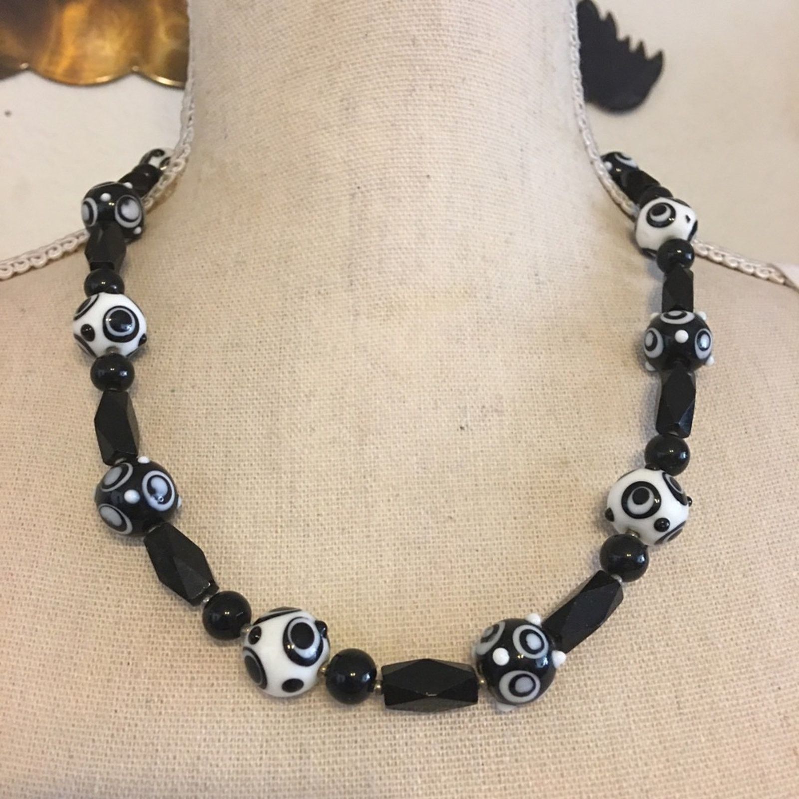Vintage Vintage black & white panda glass bead necklace Size ONE SIZE - 1 Thumbnail