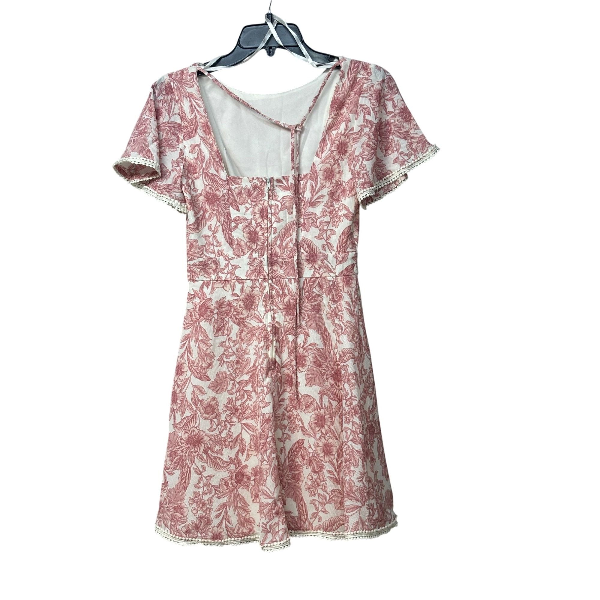 Other B Darlin Juniors' Floral Flutter Sleeve A-Line Dress, Cream/ Size ONE SIZE - 10 Thumbnail