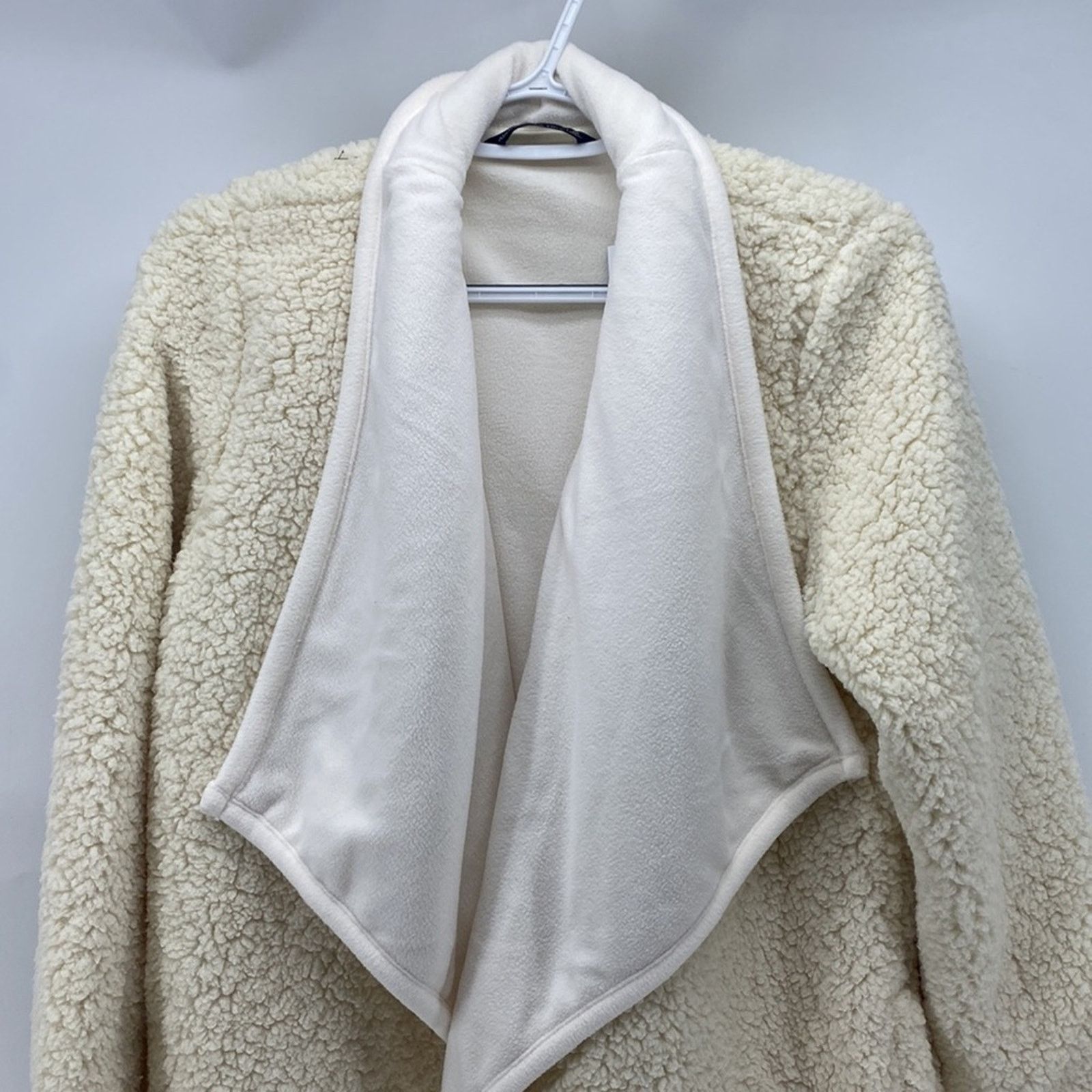 Abercrombie & Fitch Abercrombie & Fitch Sherpa Cardigan pockets cozy cream white Size M / US 6-8 / IT 42-44 - 4 Thumbnail
