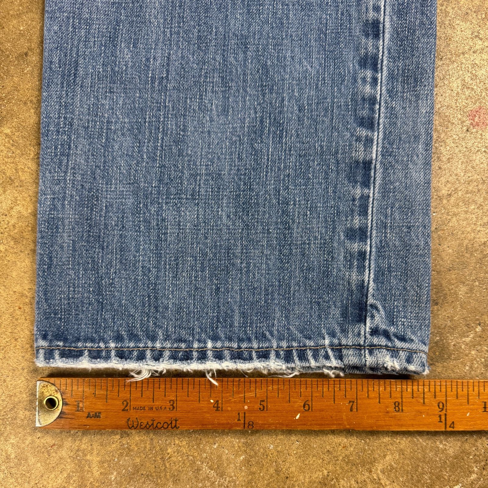 Gap Gap Easy Fit Vtg Men’s Jeans 31 Light Wash Distressed Hem Size US 31 - 12 Thumbnail