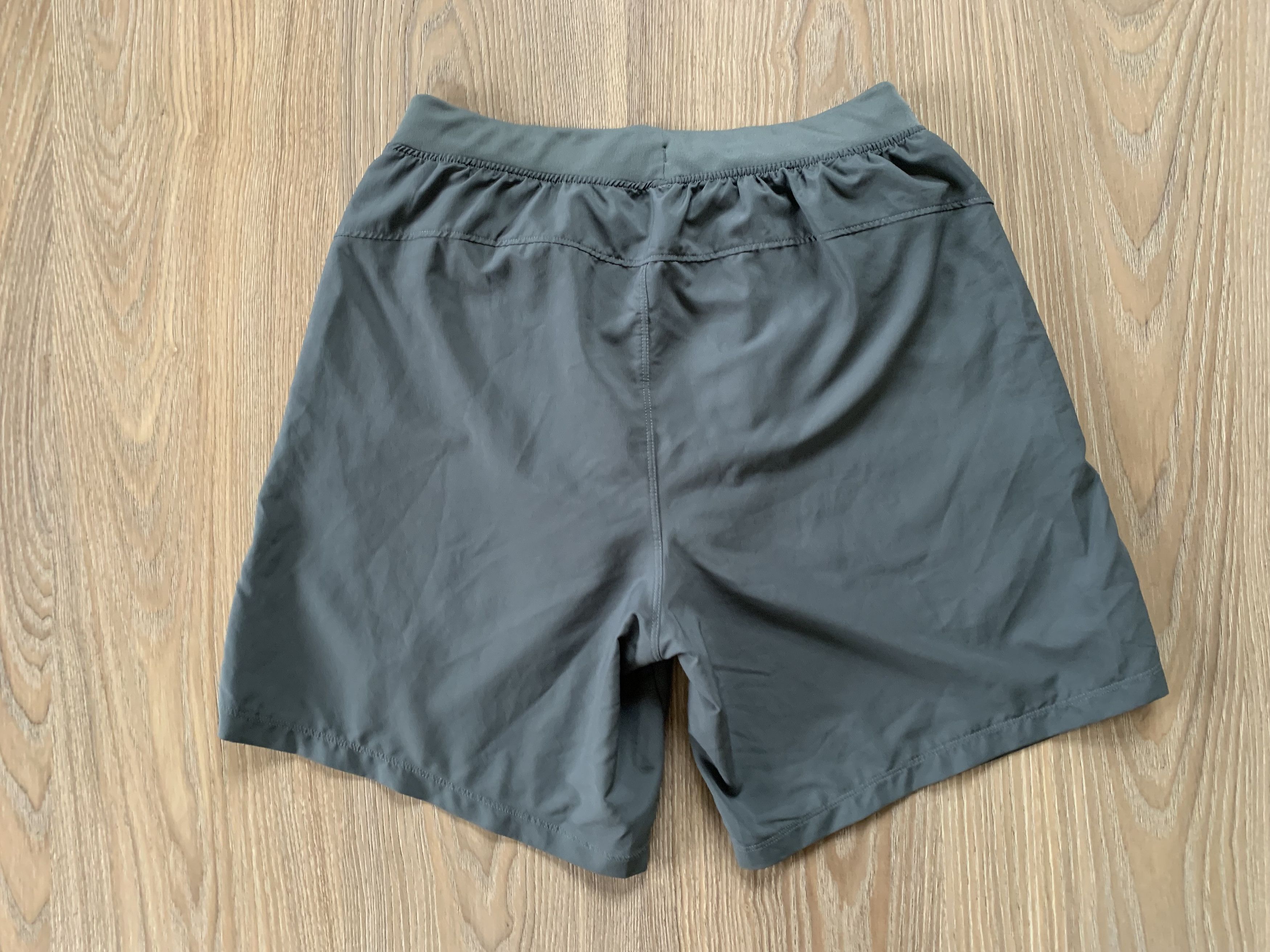 Under Armour Under Armour Grey Training Shorts Size US 32 / EU 48 - 3 Thumbnail