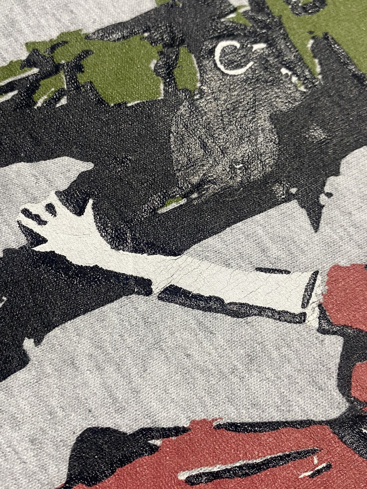 Vintage Rare! 2000s Banksy Girl Frisking Soldier Art Tee Size US M / EU 48-50 / 2 - 5 Thumbnail