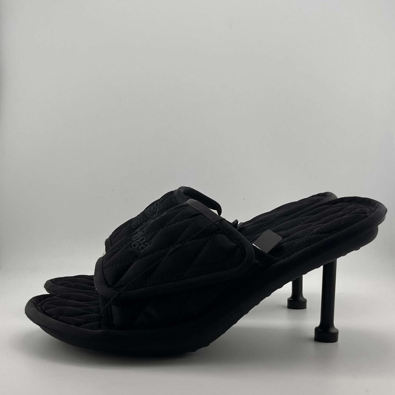 Balenciaga Balenciaga Home Logo Quilted Satin Slides Size 40 Used Size US 10 / EU 43 - 4 Thumbnail