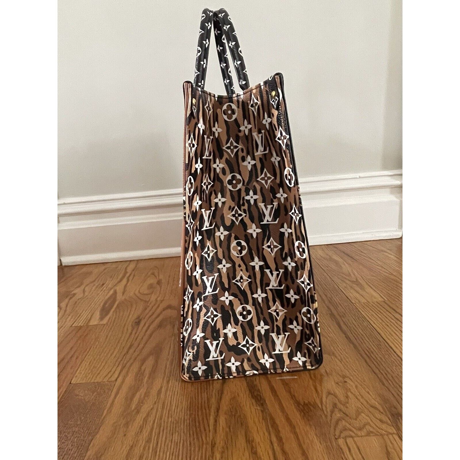 Louis Vuitton OnTheGo Fabric Interior Jungle Monogram Giant Tote GM Size ONE SIZE - 6 Thumbnail