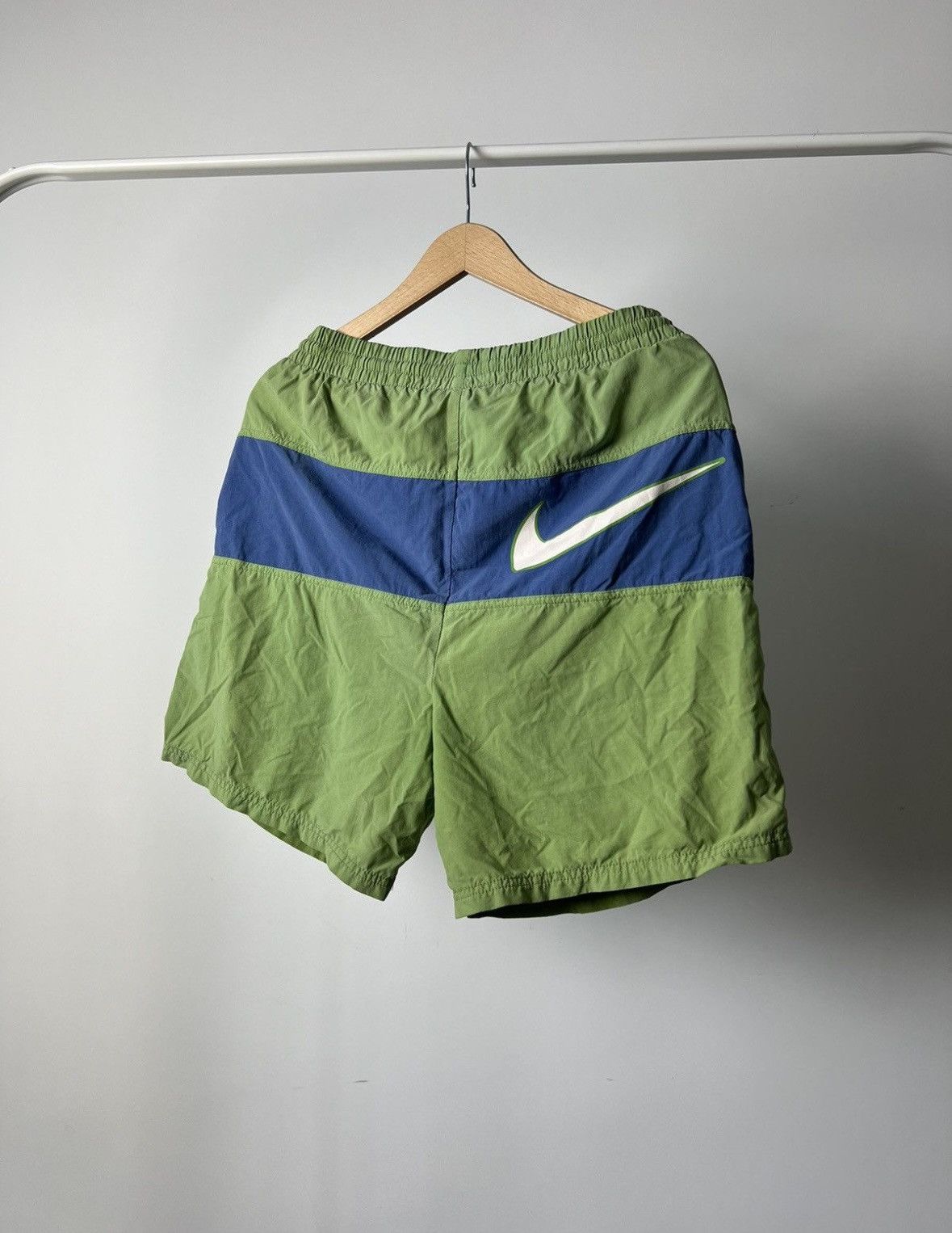 Nike Vintage Nike Mens Shorts Big Logo 90’s Size US 32 / EU 48 - 2 Thumbnail