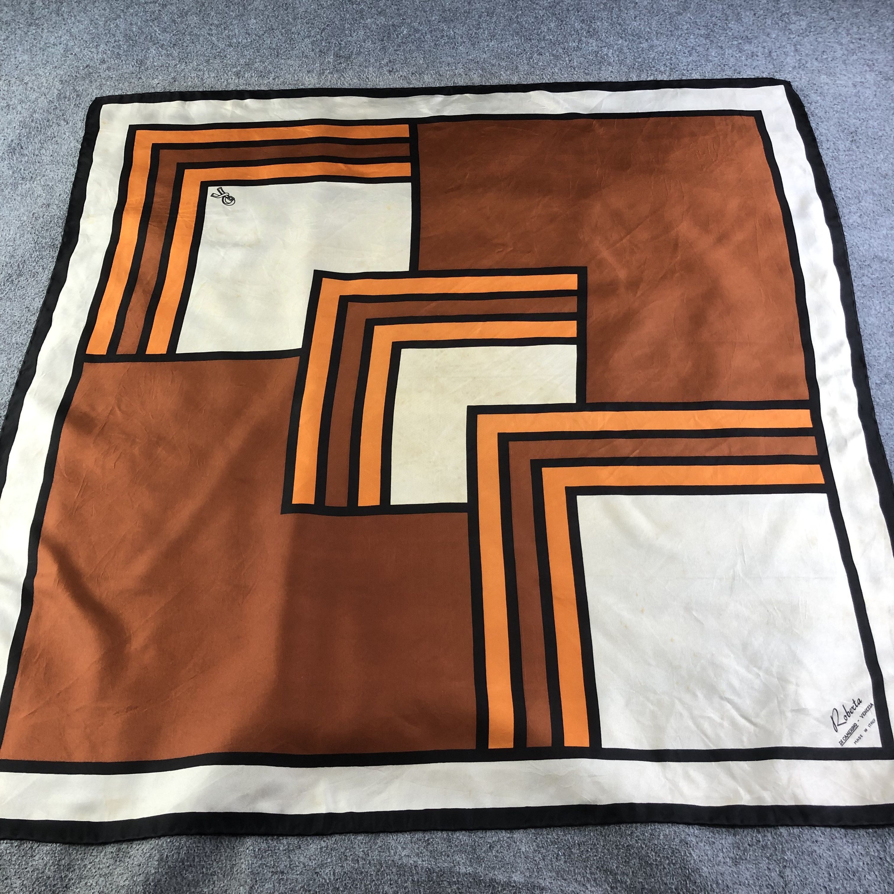 Roberta di Camerino Vintage Roberta di Camerino Silk Scarf M939 Size ONE SIZE - 2 Thumbnail