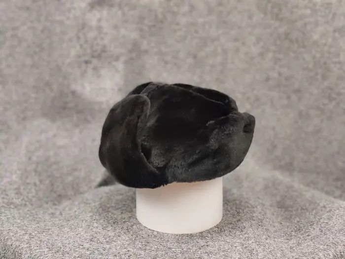If Six Was Nine Vintage Fur Y2K Style Alt Beanie Junya Watanabe Playboi Styl Size ONE SIZE - 8 Thumbnail