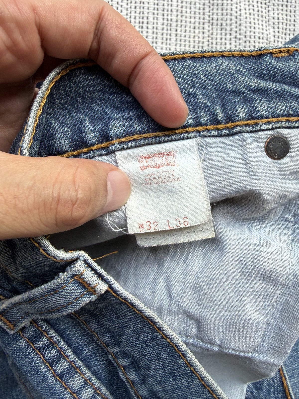 Levi's Vintage Clothing Vintage Levi’s 519 Jeans Made in USA Size US 32 / EU 48 - 12 Thumbnail