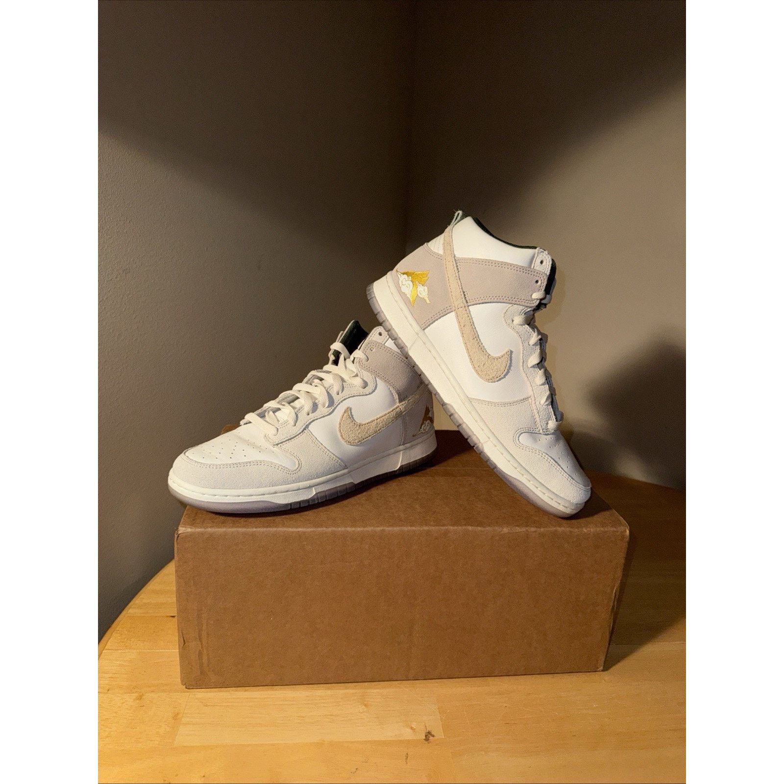 Nike Nike Dunk High Premium San Francisco Chinatown Gold Mountain Size US 10 / EU 43 - 2 Thumbnail