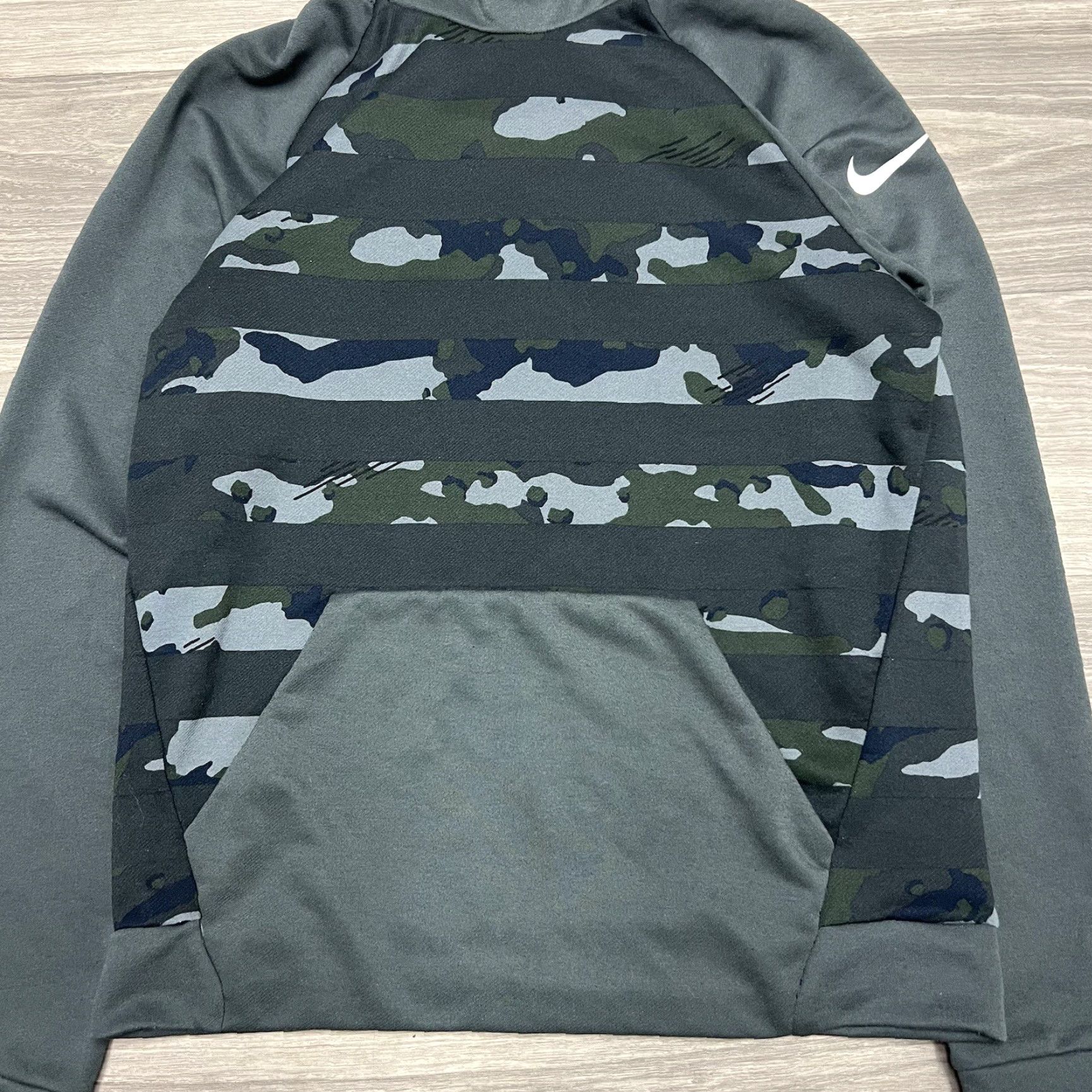 Nike Nike Hoodie Geometric Camo Sweatshirt Men M Gray Dri-Fit Athletic Pullover Size US M / EU 48-50 / 2 - 6 Thumbnail