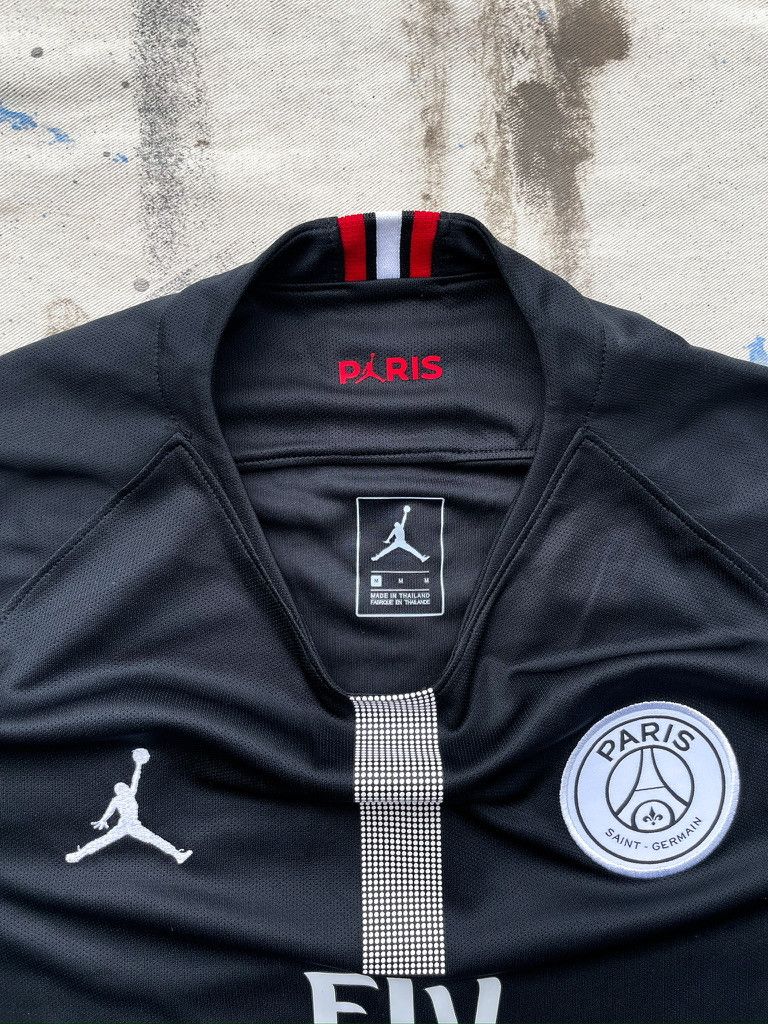 Jordan Brand Paris St. Germain Jordan Brand Soccer Kit- 2018- 2019 Size US M / EU 48-50 / 2 - 5 Thumbnail