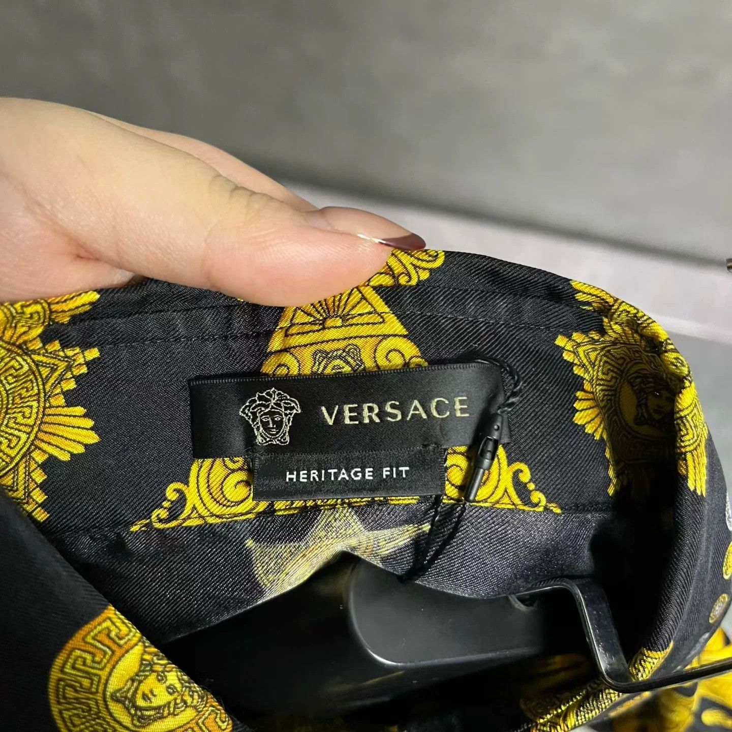 Versace Versace Black Pattern Print Lapel Shirt Size US XXS / EU 40 - 2 Thumbnail