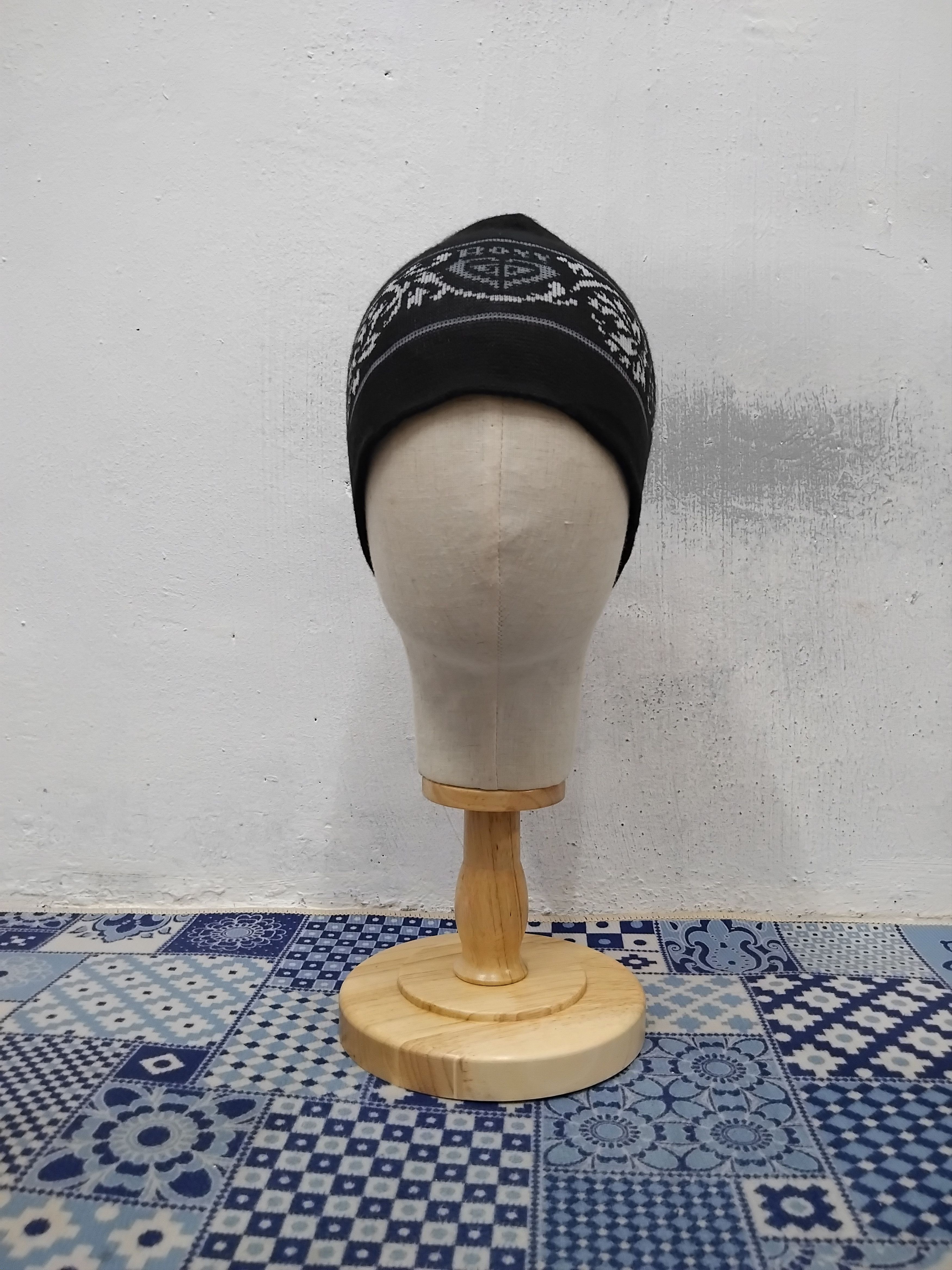 Japanese Brand 💥Roxy Black colour beanie Size ONE SIZE - 3 Thumbnail